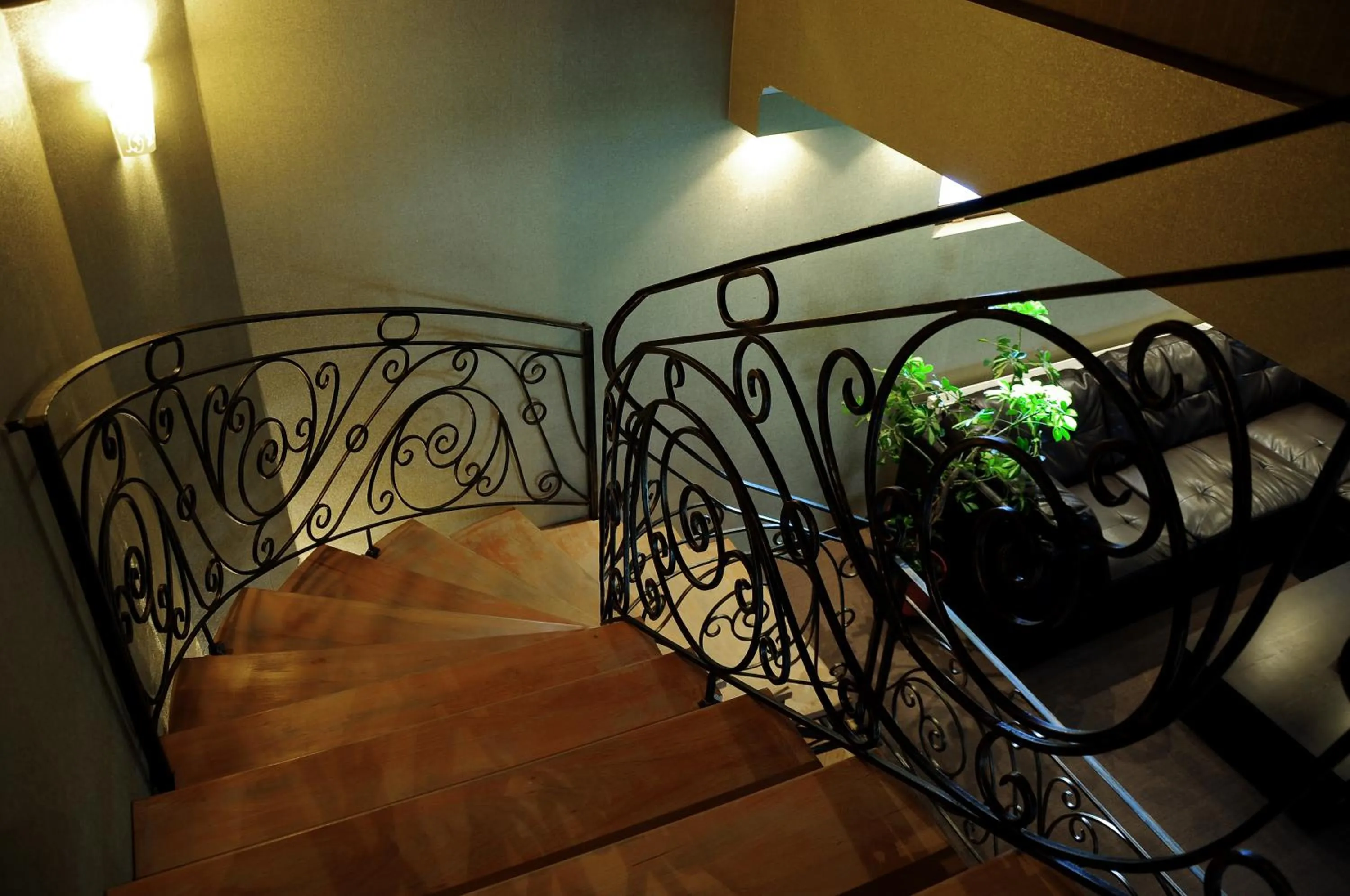 Communal lounge/ TV room in Hotel GoodAura