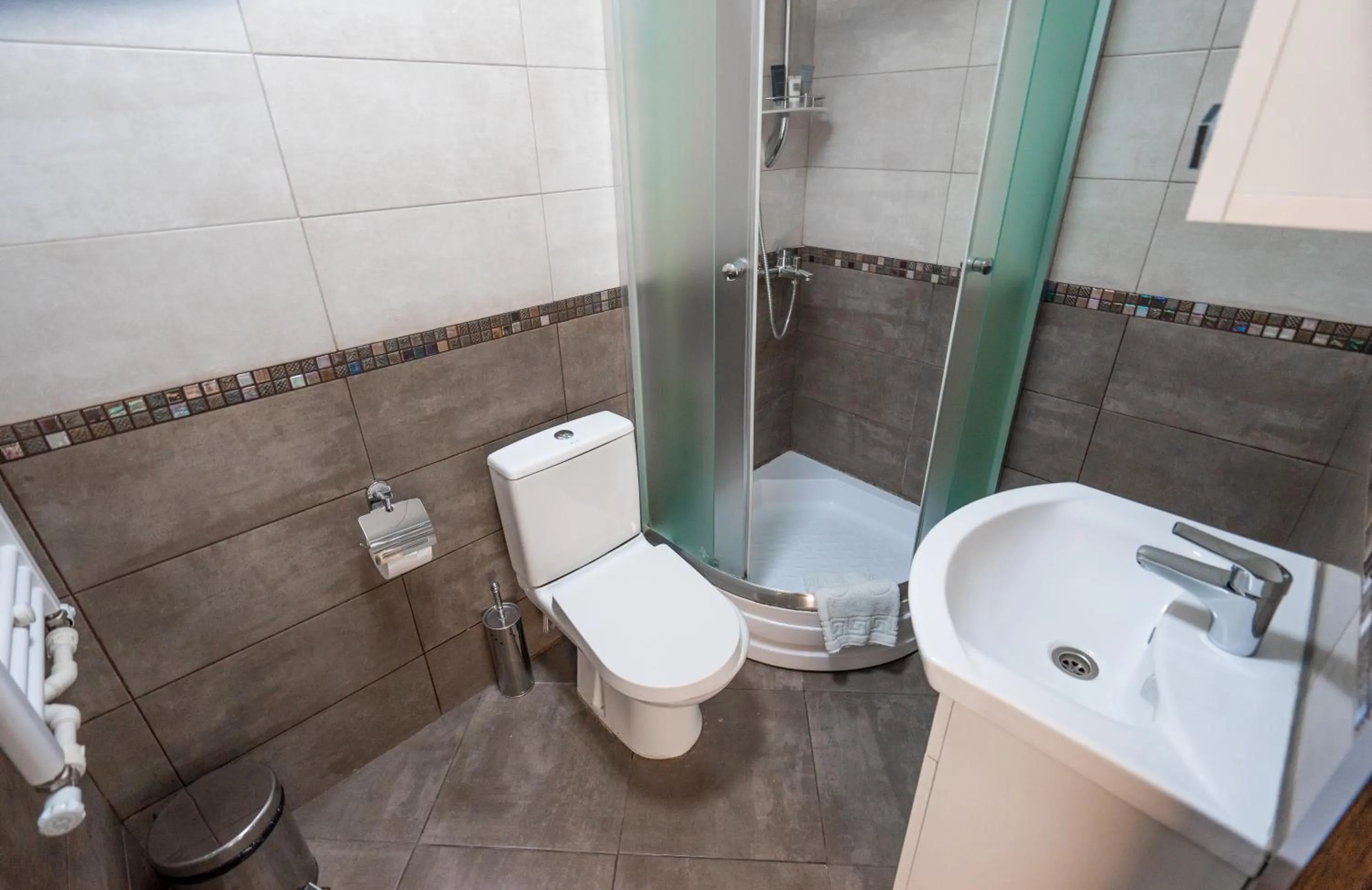 Toilet in Hotel GoodAura