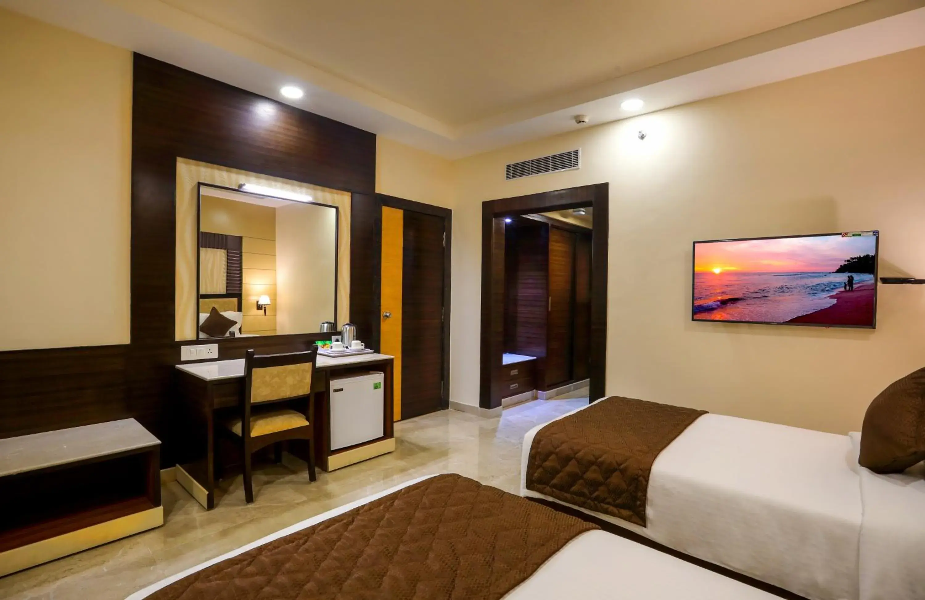 Deluxe Twin Room - single occupancy in Hotel Aadithya Deluxe Twin Room - single occupancy in Hotel Aadithya