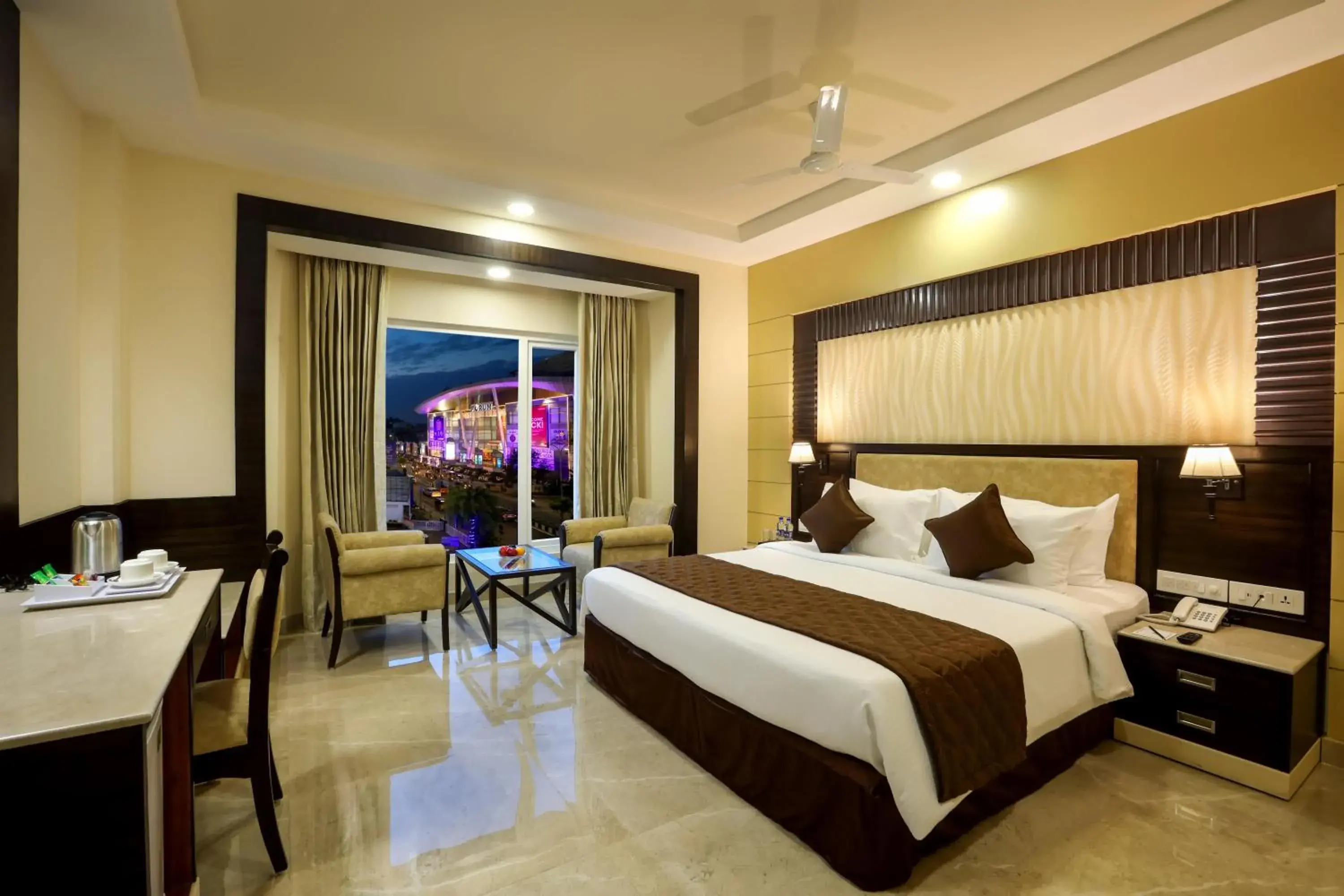 Deluxe King Room - single occupancy in Hotel Aadithya Deluxe King Room - single occupancy in Hotel Aadithya