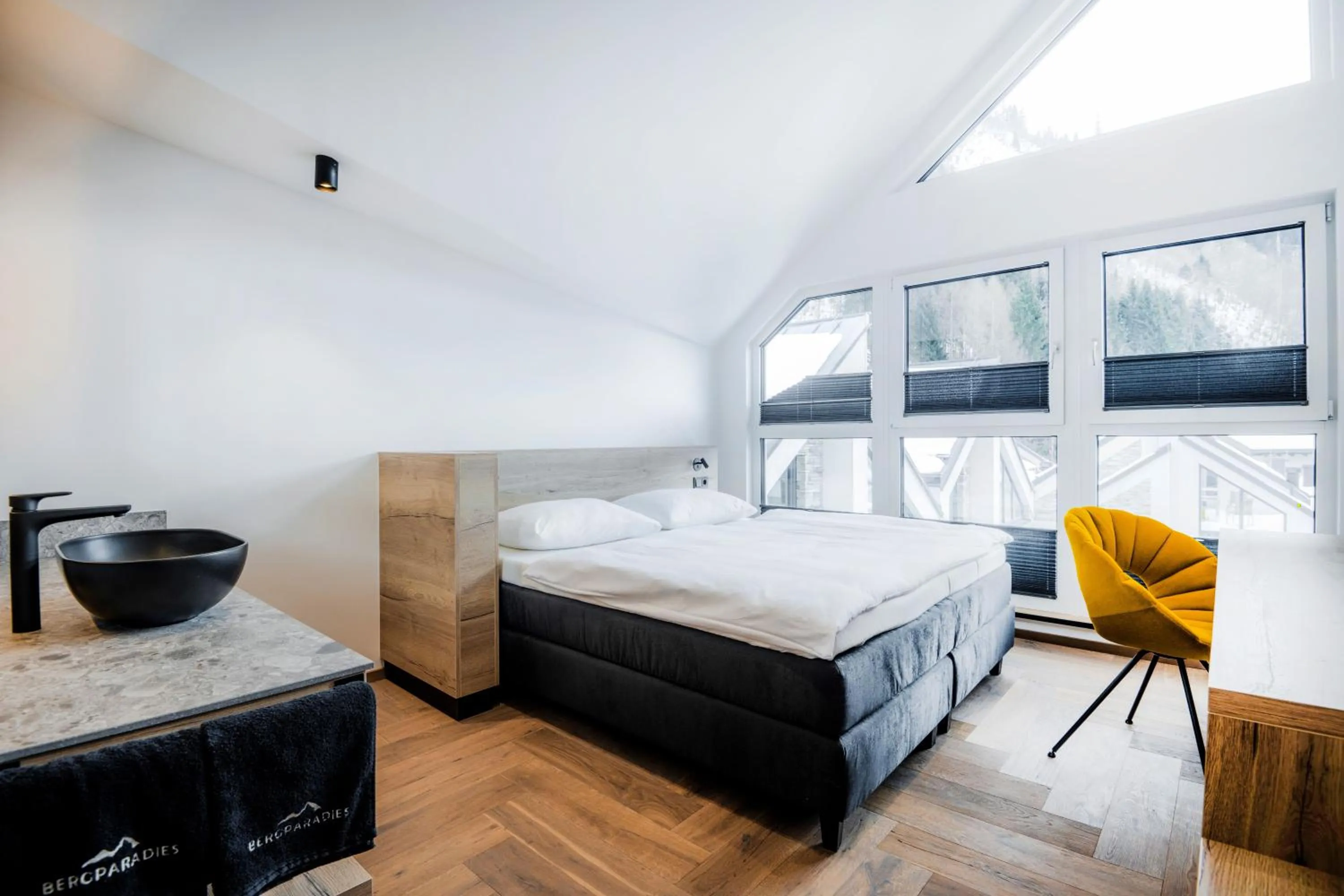 Photo of the whole room, Bed in Bergparadies - inklusive Eintritt in die Alpentherme