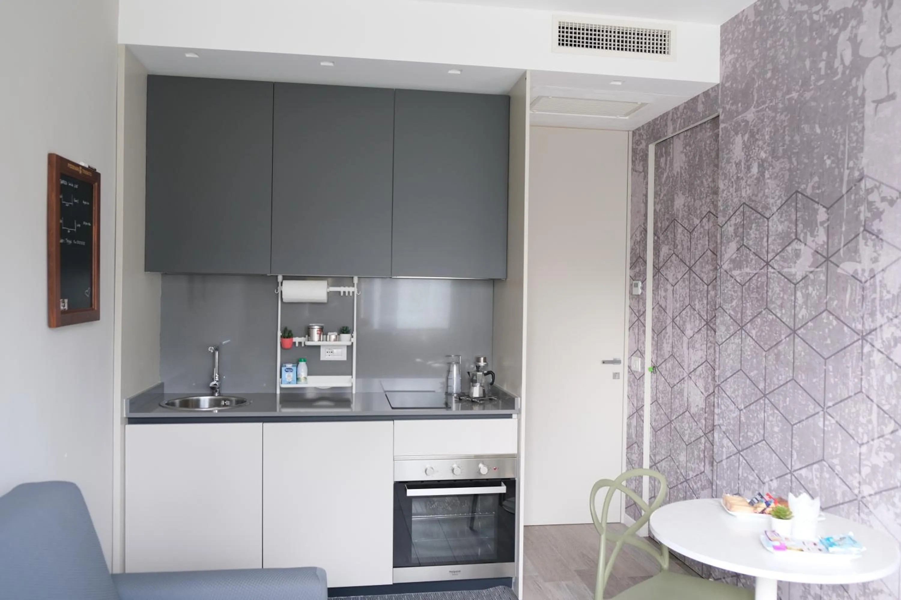 Kitchen or kitchenette, Kitchen/Kitchenette in Garibaldi House - B&B Luxury