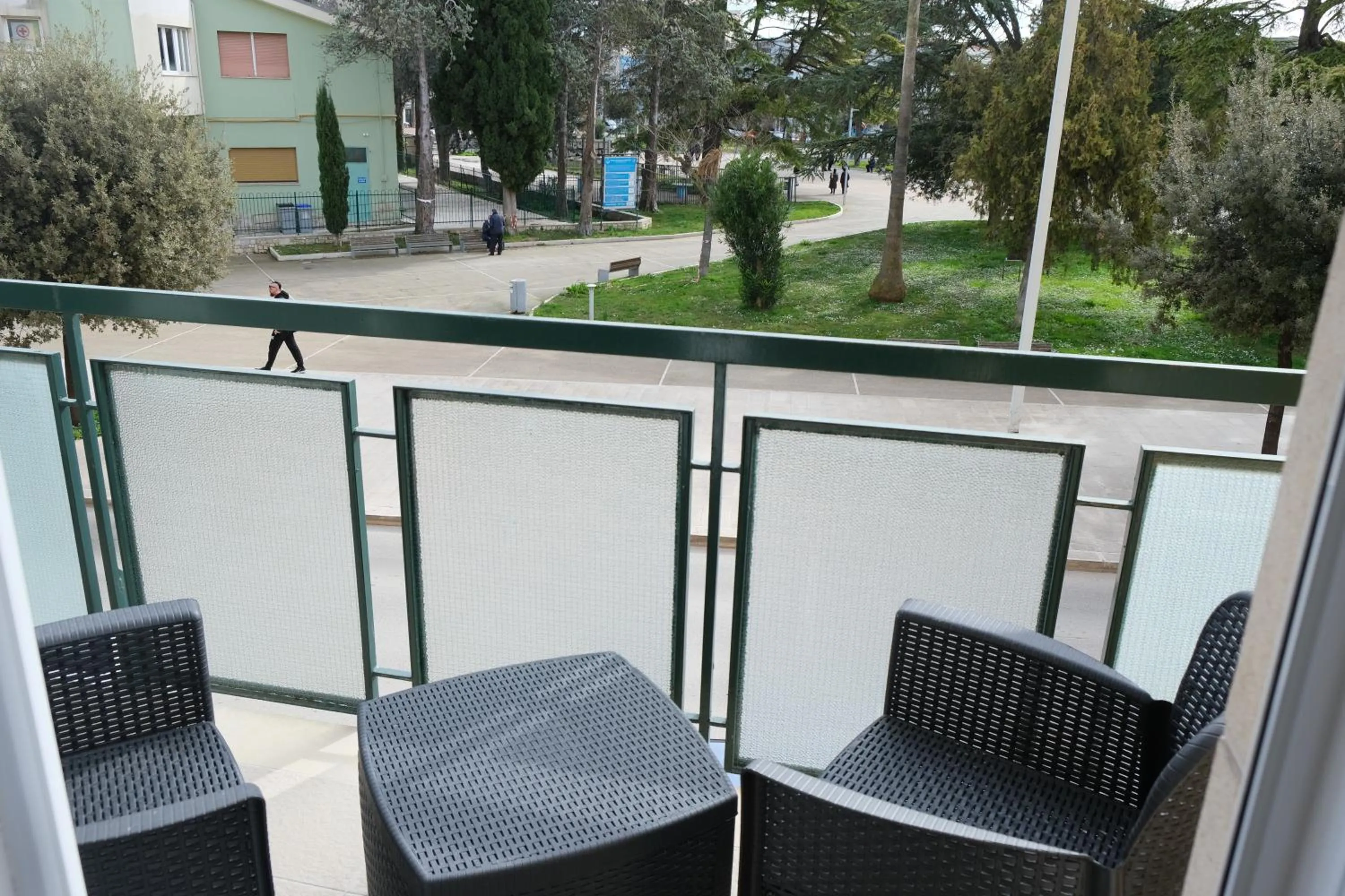 Library, Balcony/Terrace in Garibaldi House - B&B Luxury