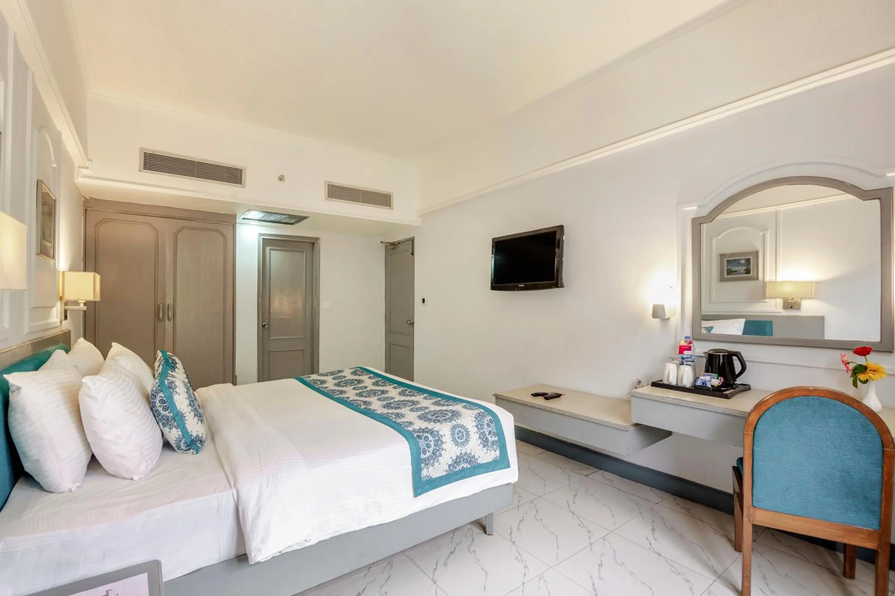 TV and multimedia, Bed in Sterling City Centre, Bokaro