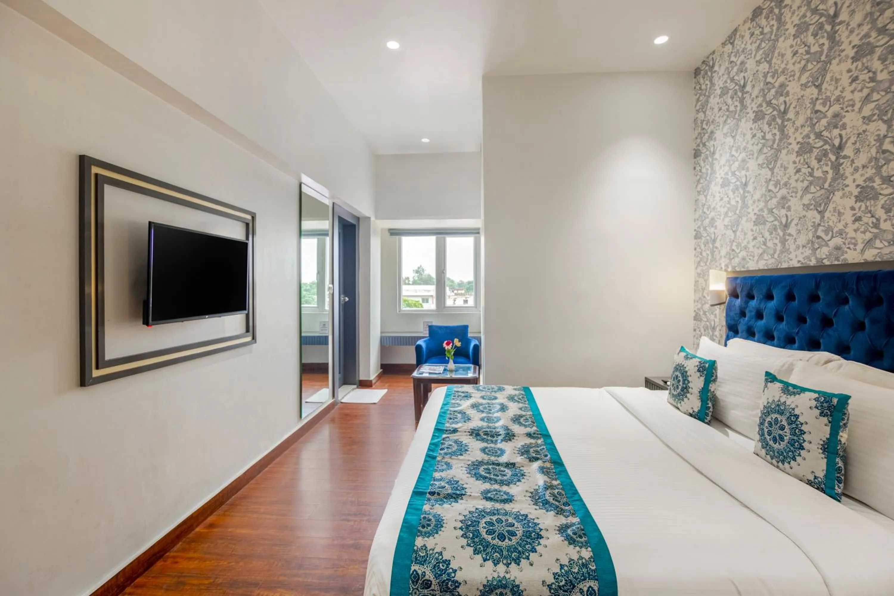 TV and multimedia, Bed in Sterling City Centre, Bokaro