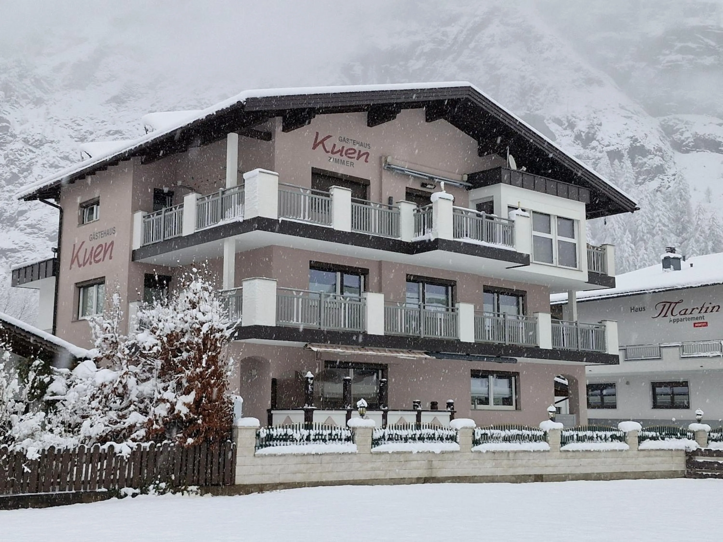 Property building in Gästehaus Kuen
