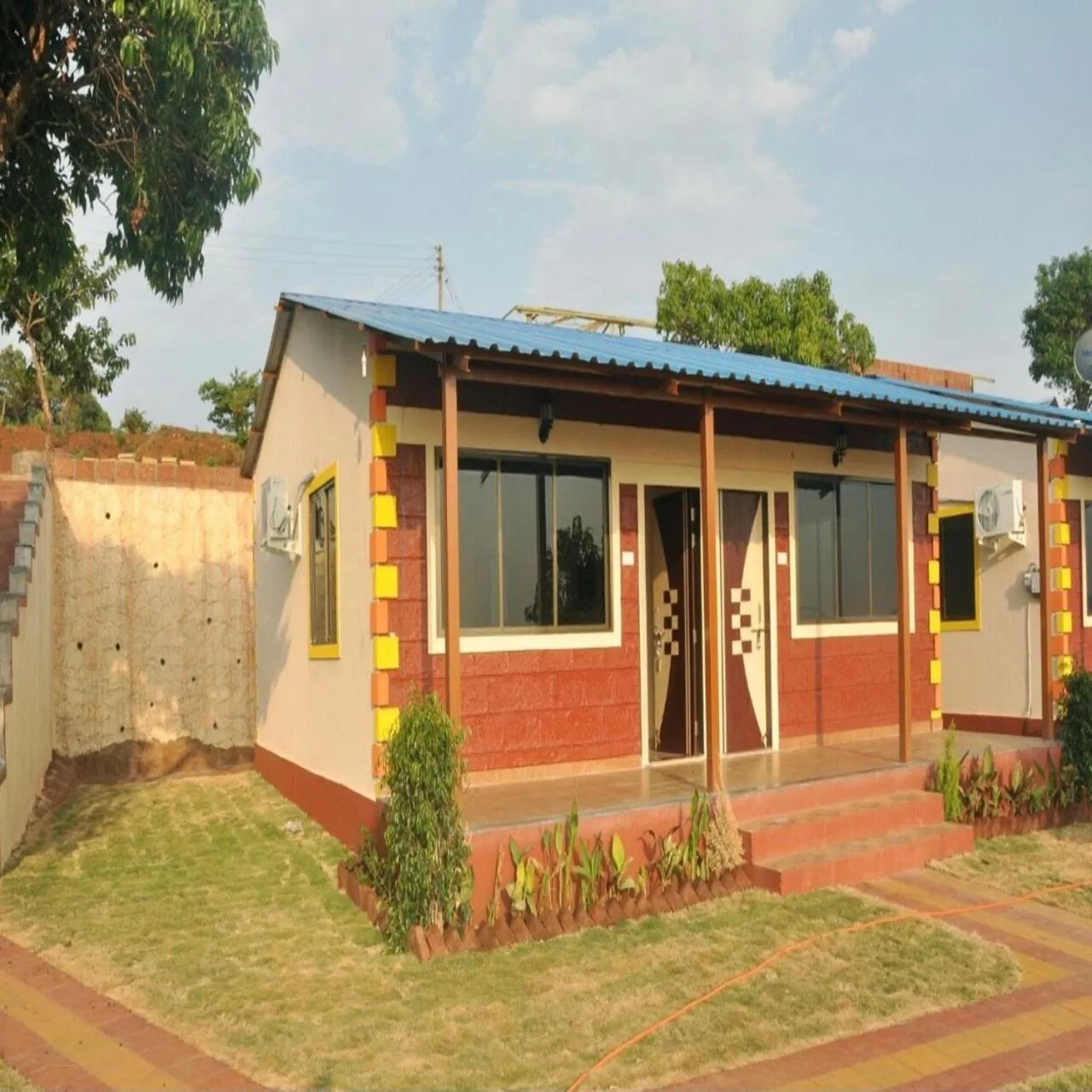 Photo of the whole room in Heavens Edge Resort