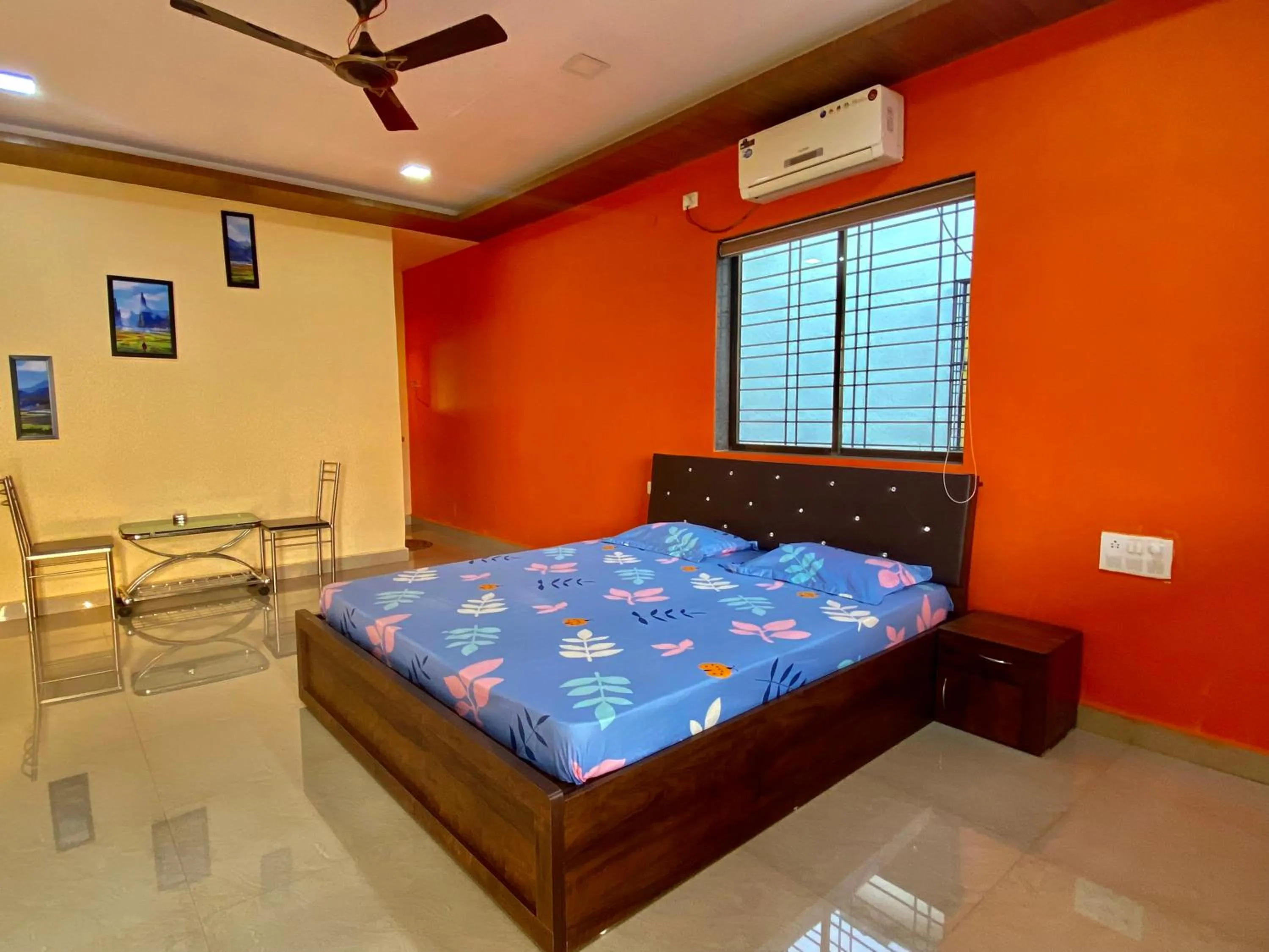 Bedroom, Bed in Heavens Edge Resort