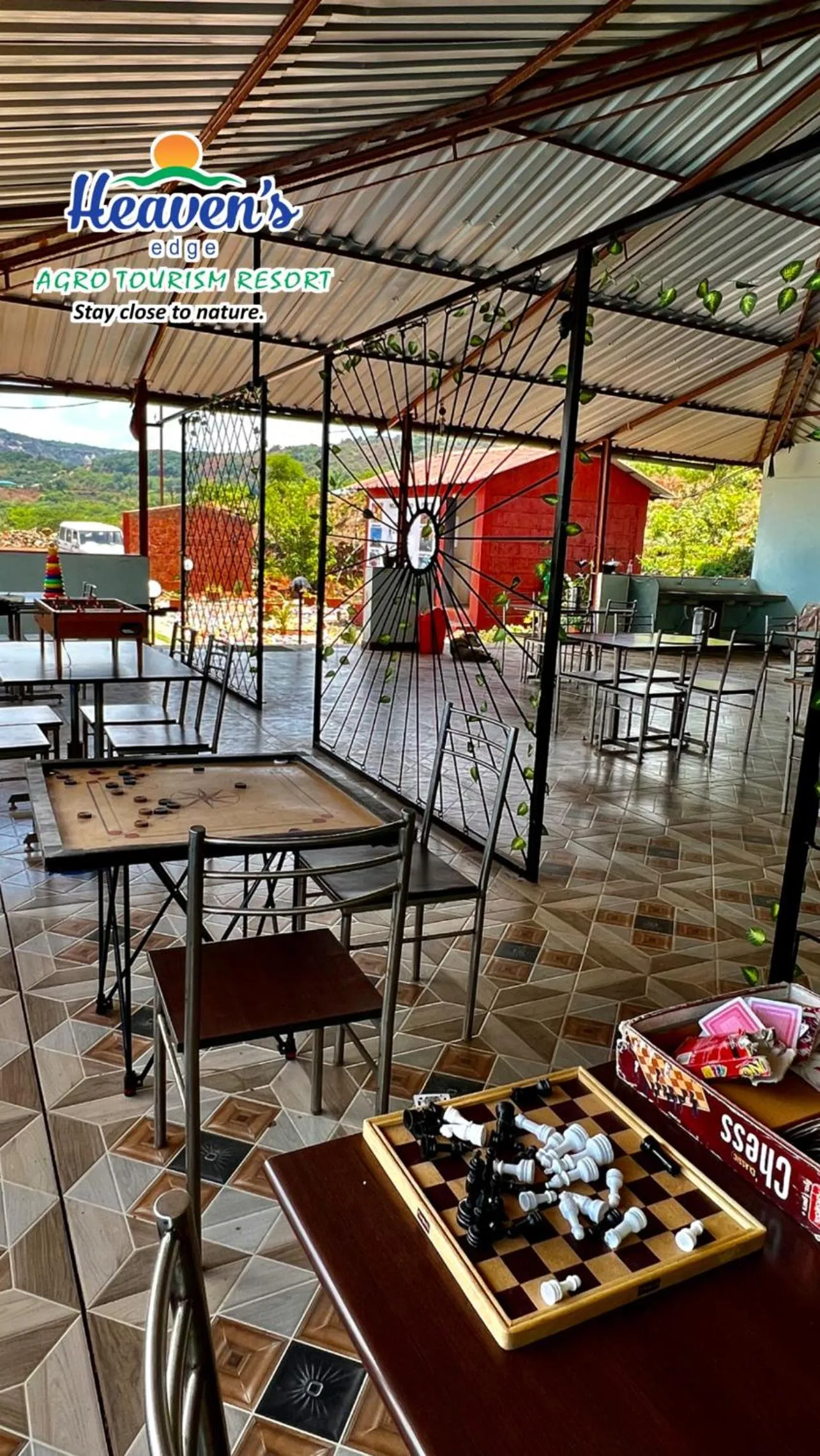 Restaurant/places to eat in Heavens Edge Resort