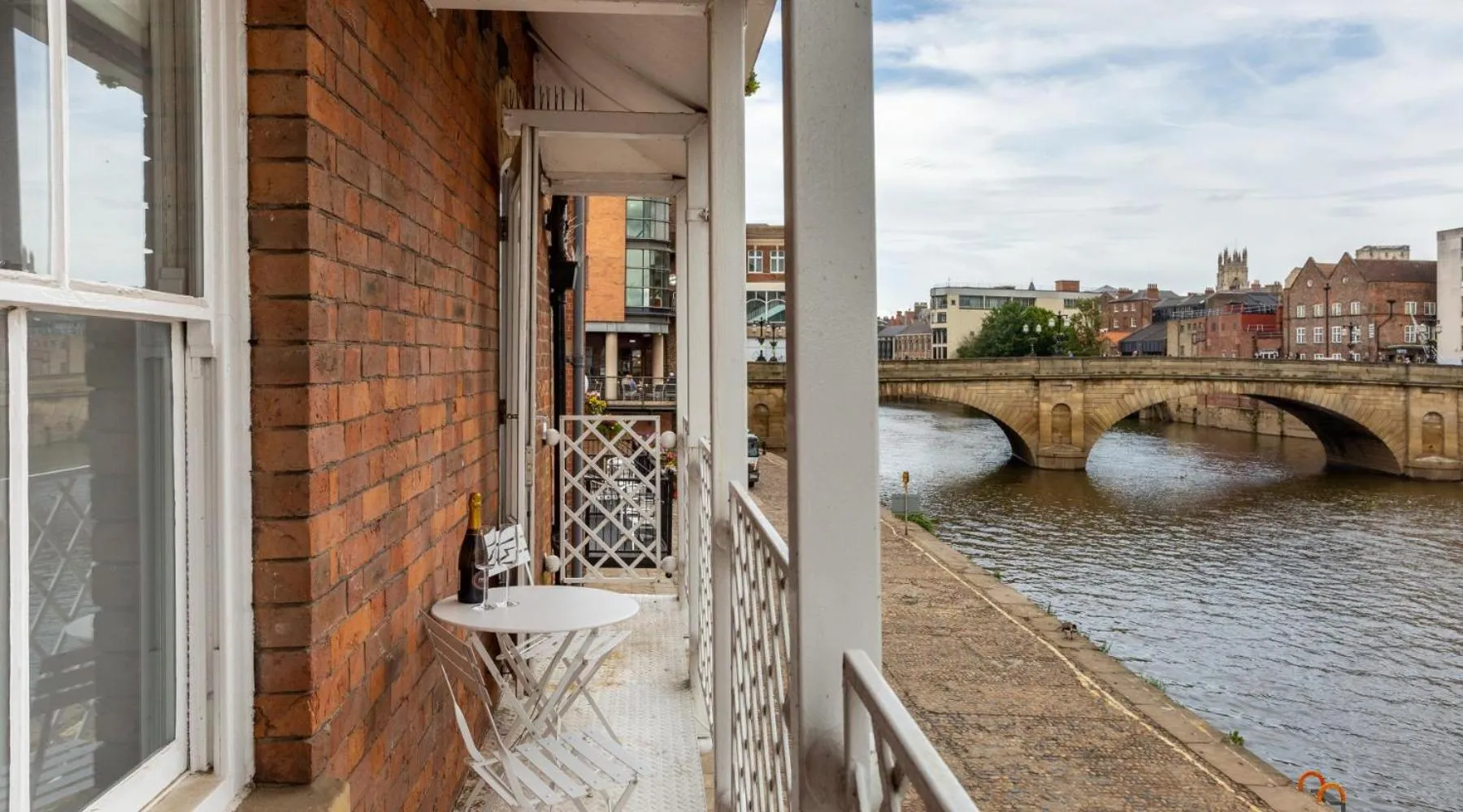 Balcony/Terrace in Luxury Apartment Woodsmill View - on the river - with balcony - Recently refurbished