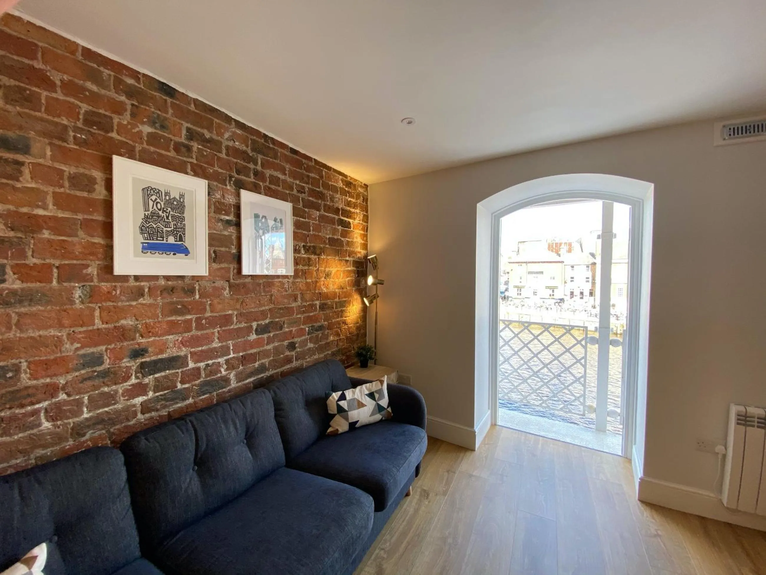 Living room in Luxury Apartment Woodsmill View - on the river - with balcony - Recently refurbished