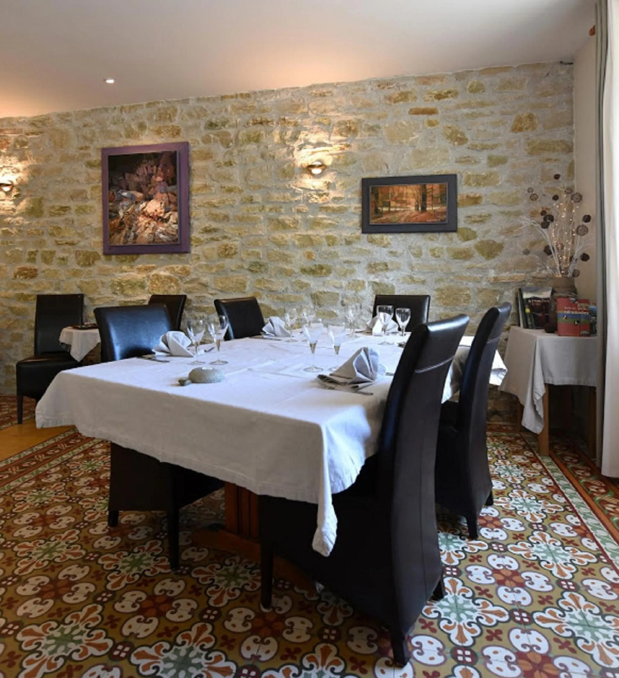 Restaurant/places to eat in Hôtel Restaurant Logis Le Relais du Vivarais