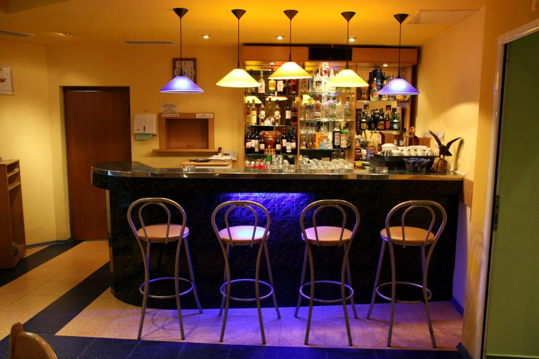 Lounge or bar in Hotel Mehdjarel