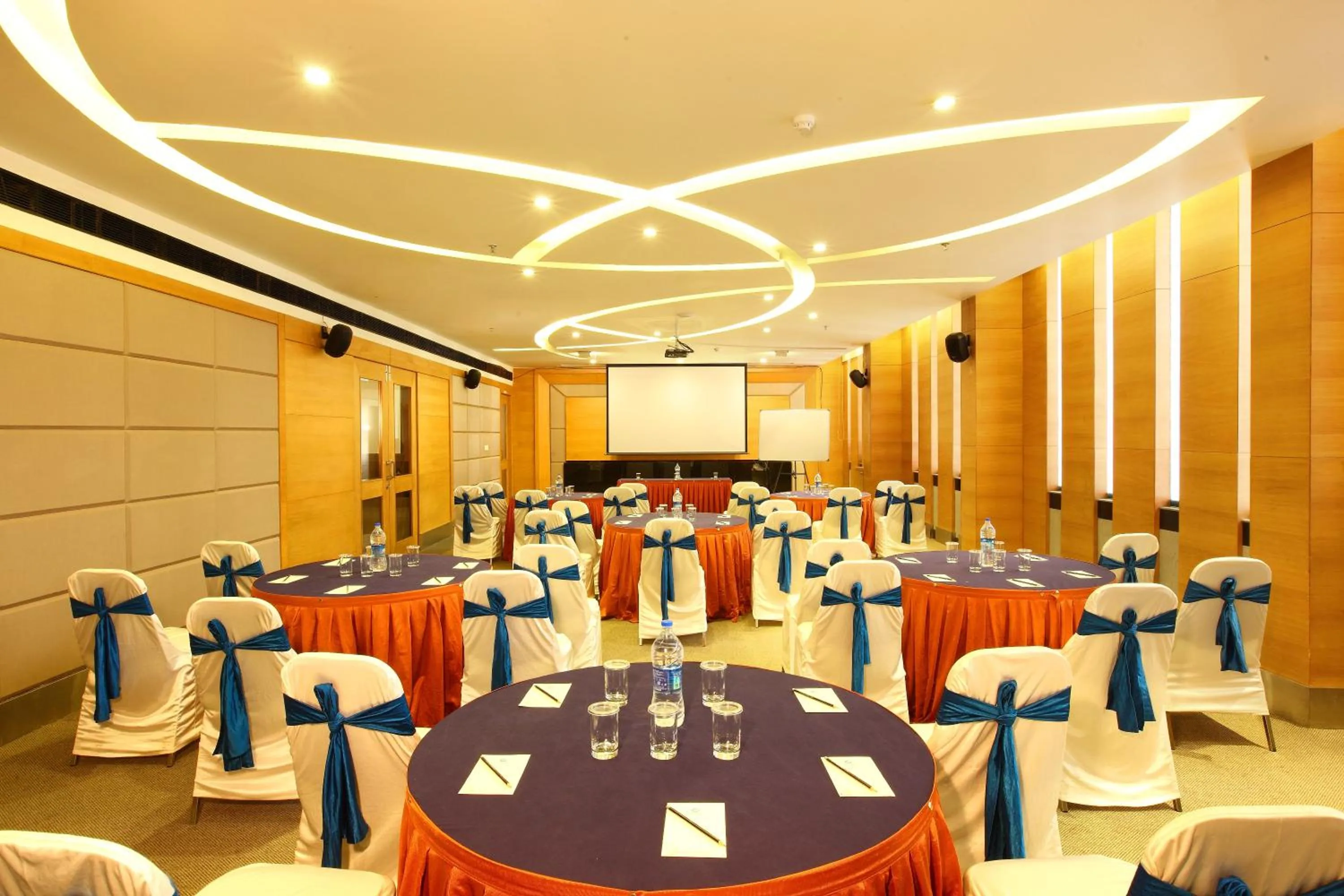 Business facilities in Ginger Kochi MG Road
