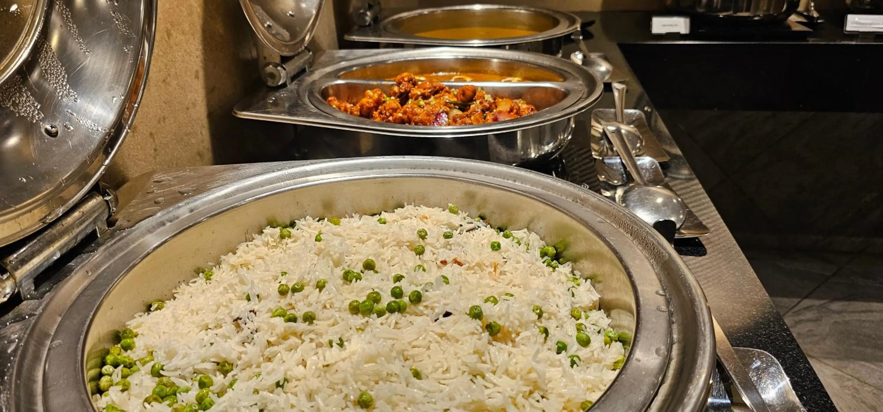 Restaurant/places to eat in Ginger Kochi MG Road