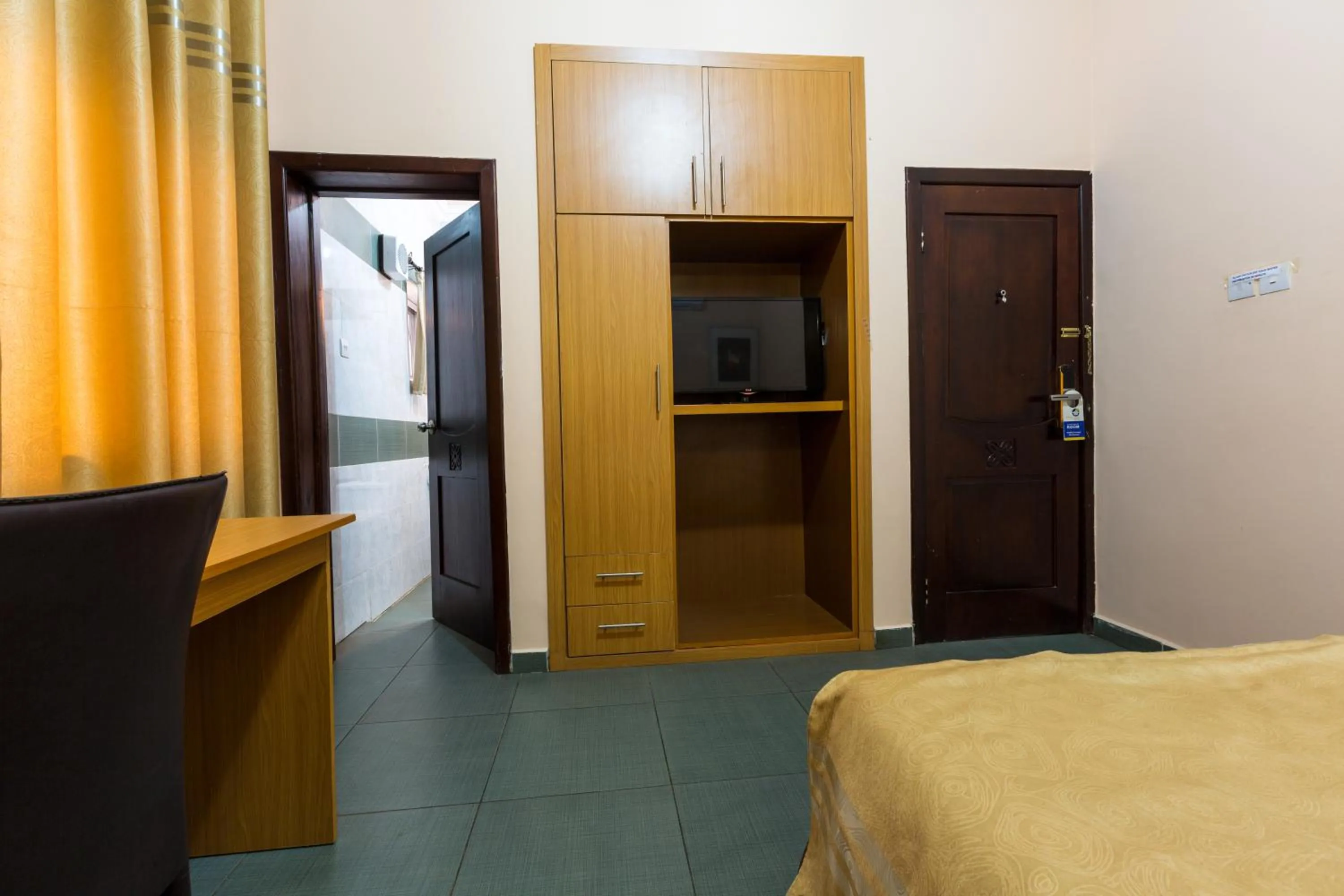 Decorative detail, Bed in Midindi Hotel