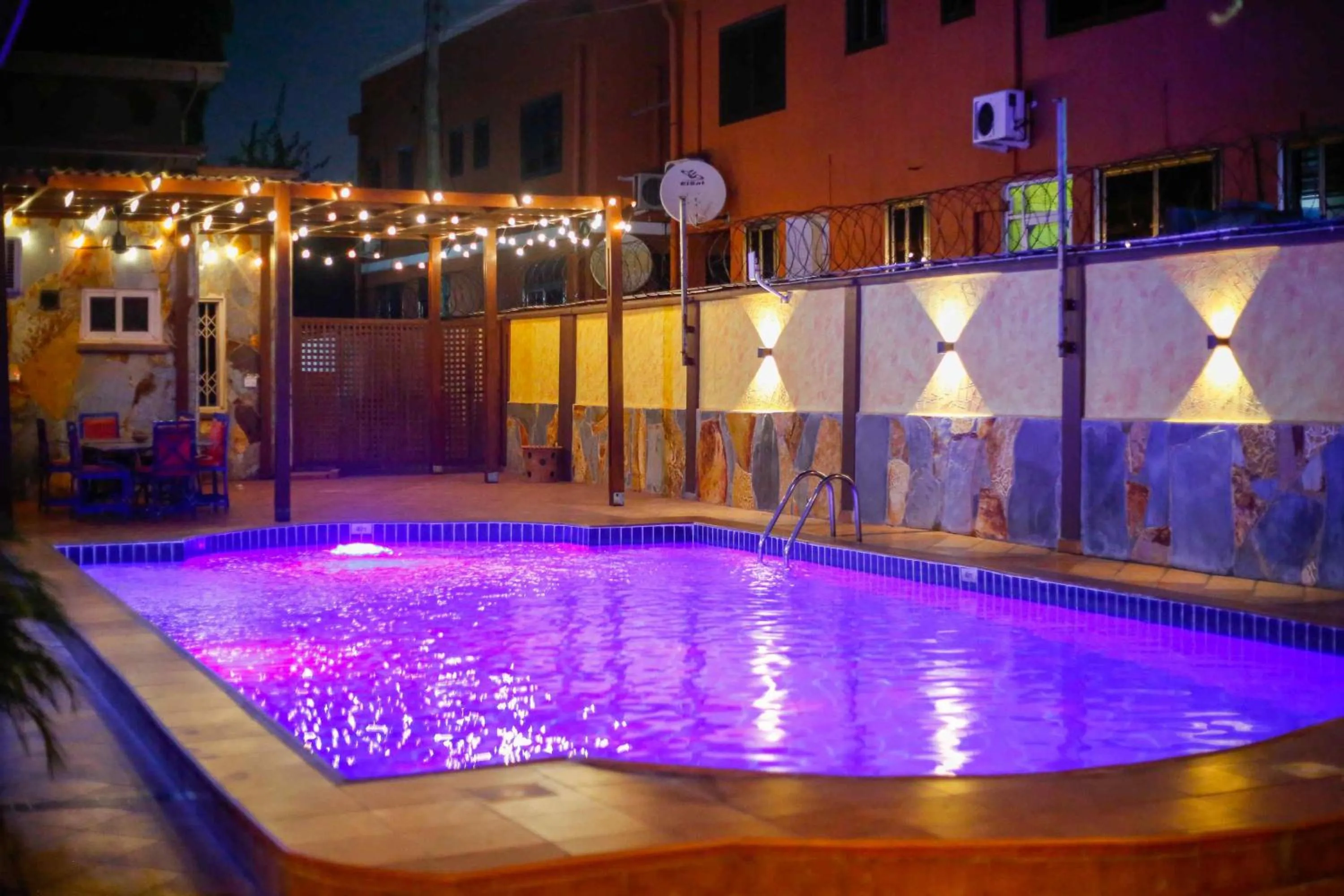 Night in Midindi Hotel