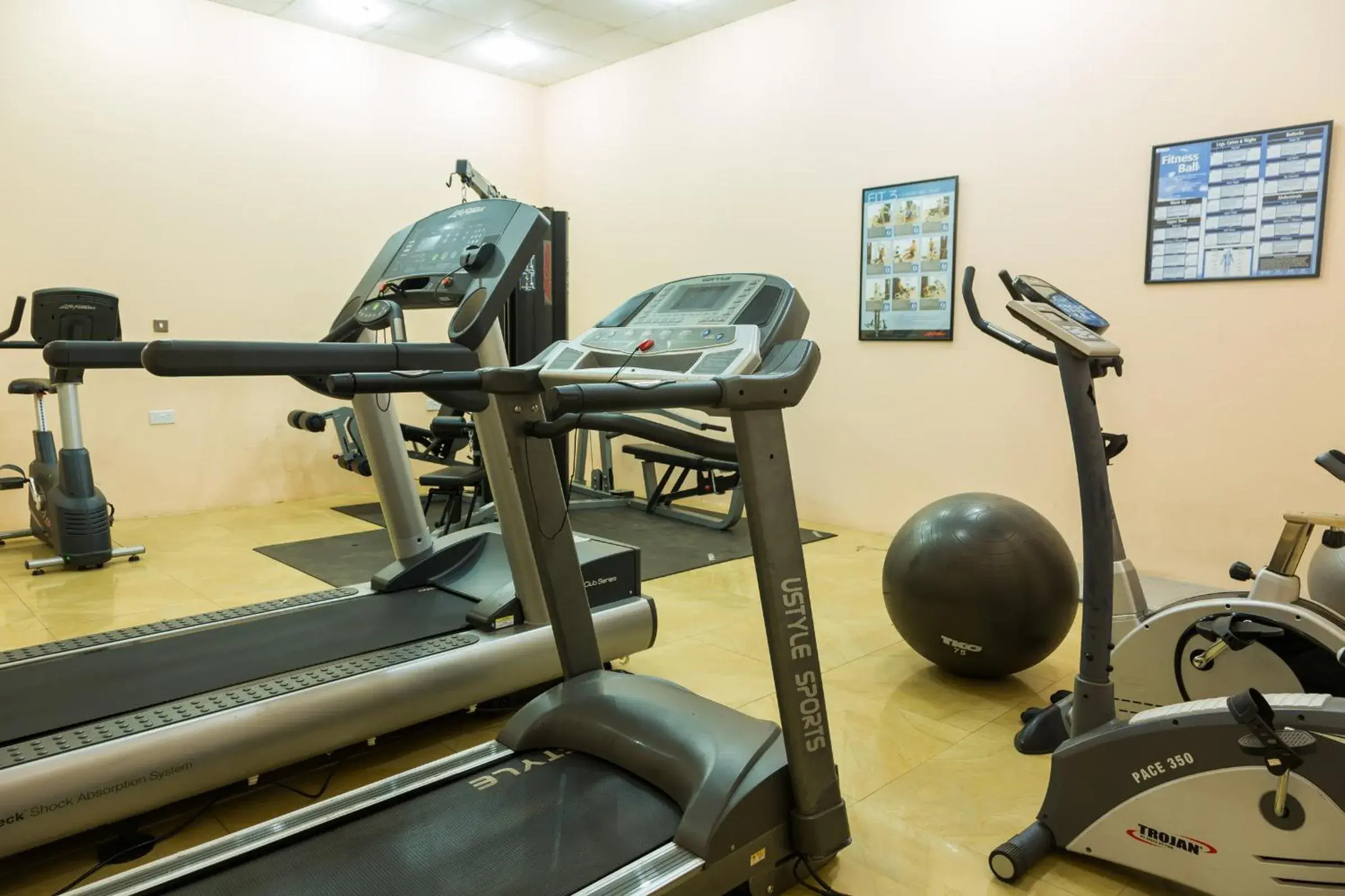 Fitness centre/facilities in Midindi Hotel Fitness centre/facilities in Midindi Hotel