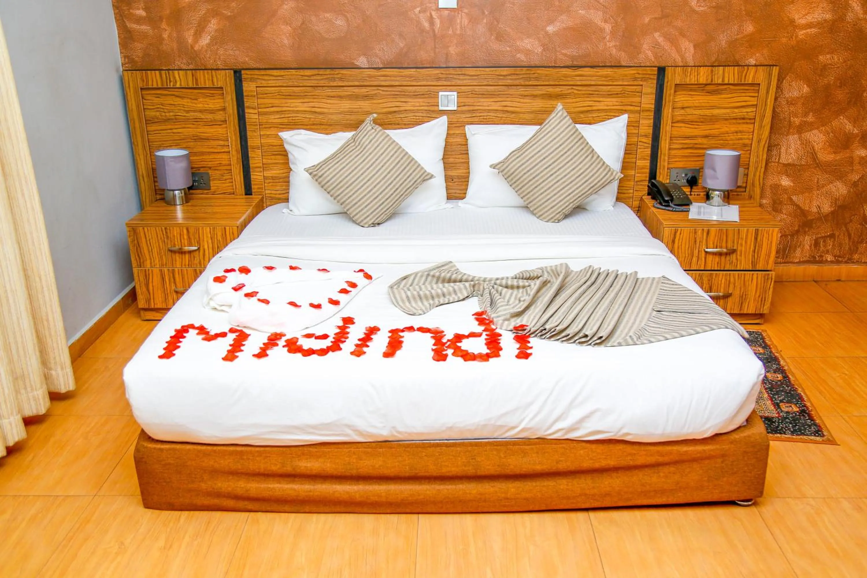 Bed in Midindi Hotel