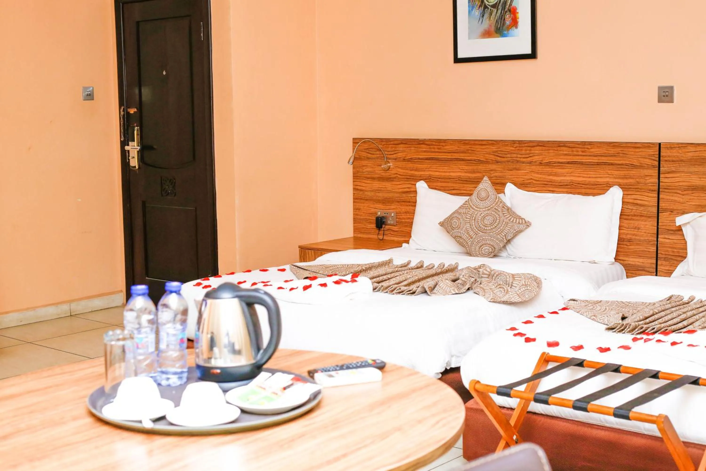 Bedroom, Bed in Midindi Hotel