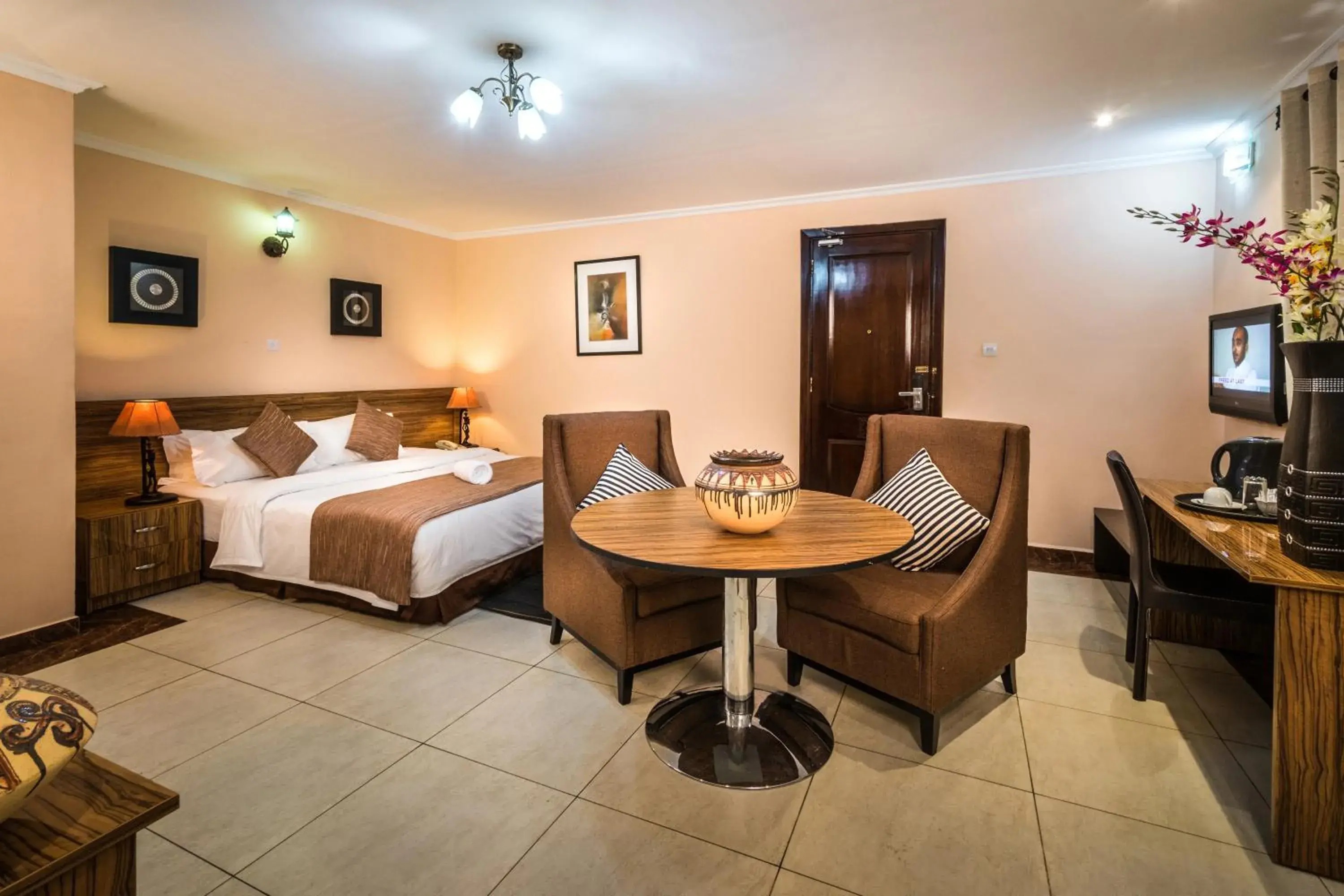 Photo of the whole room, Bed in Midindi Hotel Photo of the whole room, Bed in Midindi Hotel