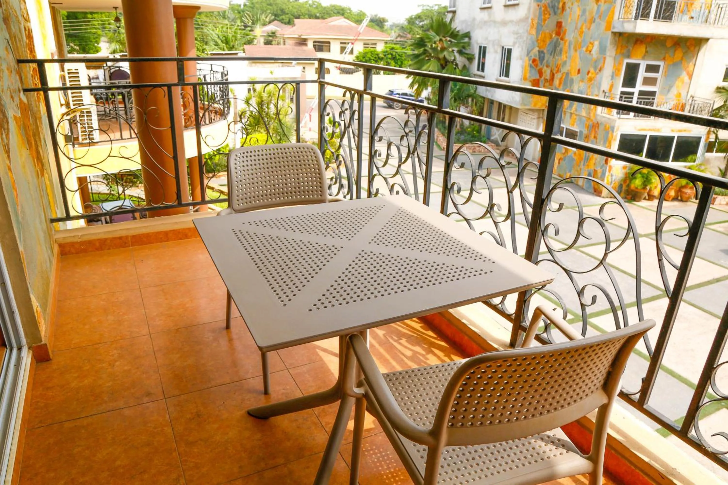 Balcony/Terrace in Midindi Hotel