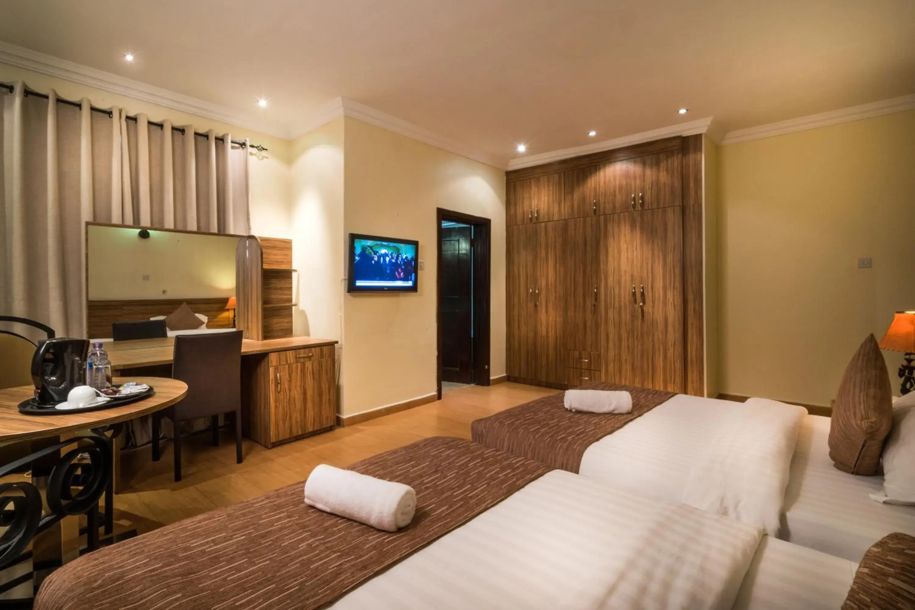 Bedroom, Bed in Midindi Hotel Bedroom, Bed in Midindi Hotel