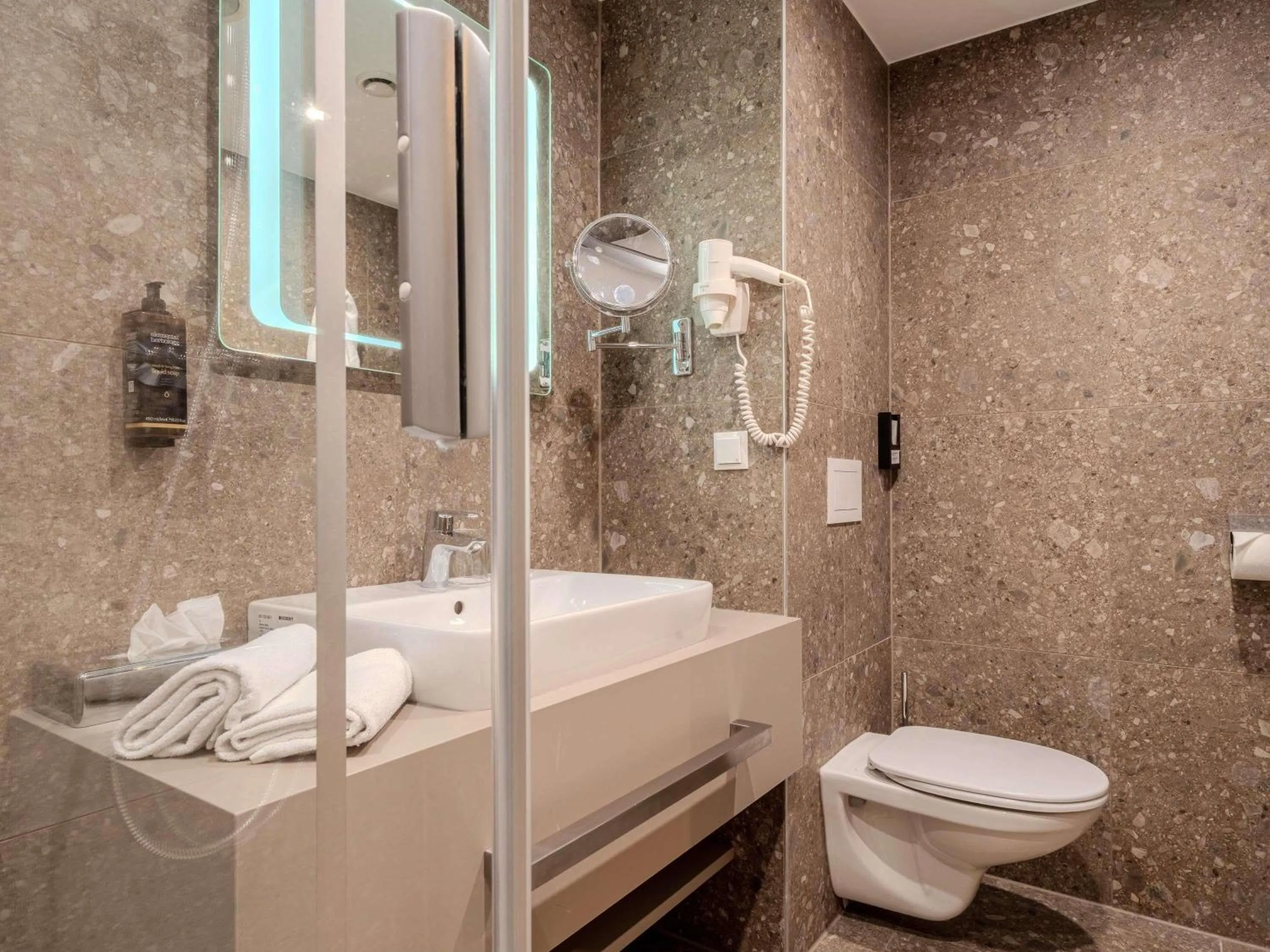 Bedroom in Hotel Mercure Graz City