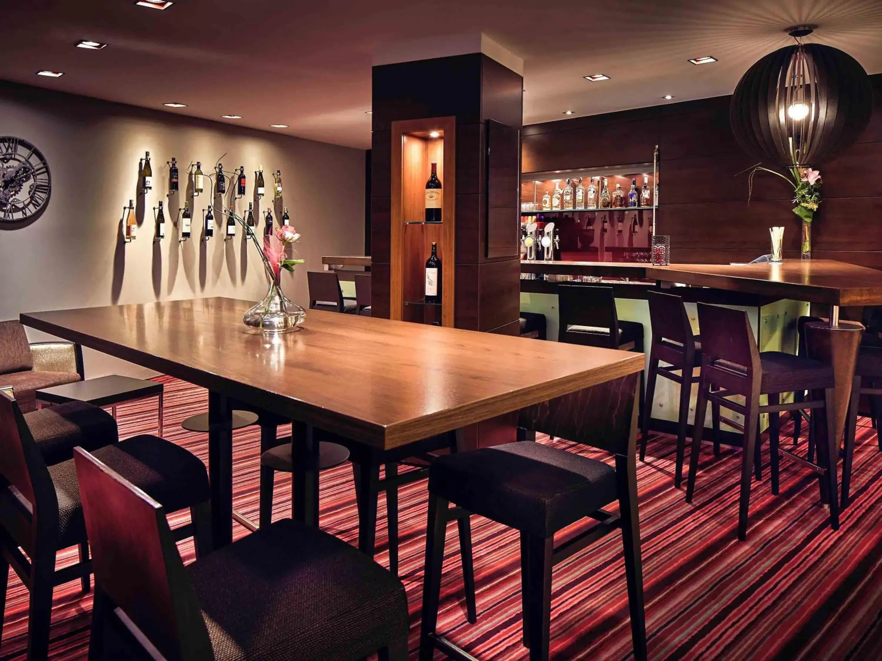 Lounge or bar in Hotel Mercure Graz City Lounge or bar in Hotel Mercure Graz City