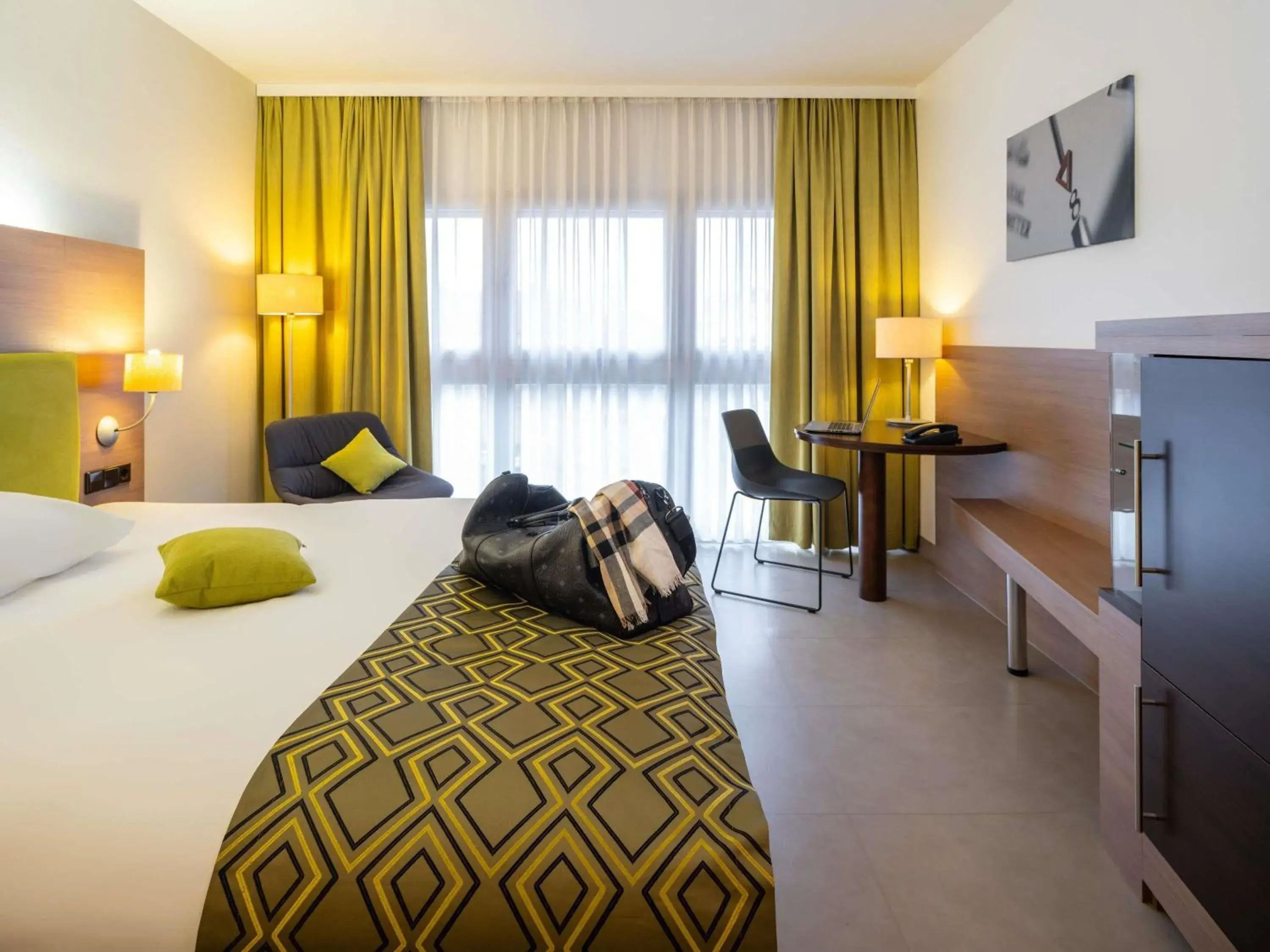 Bedroom, Bed in Hotel Mercure Graz City Bedroom, Bed in Hotel Mercure Graz City