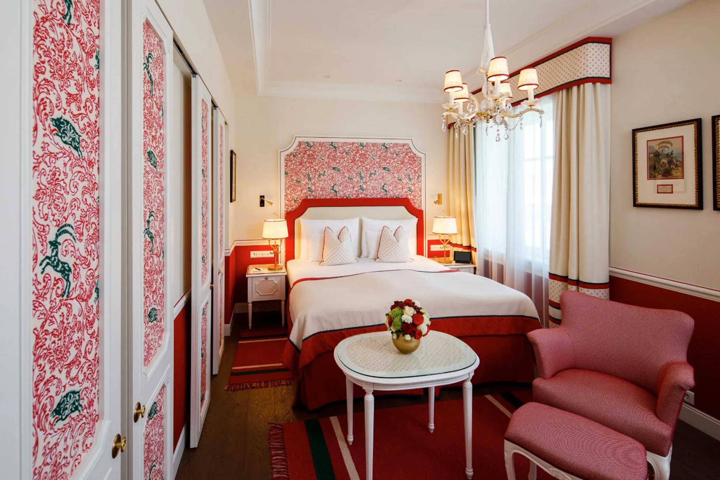 Bed in Hotel Sacher Salzburg