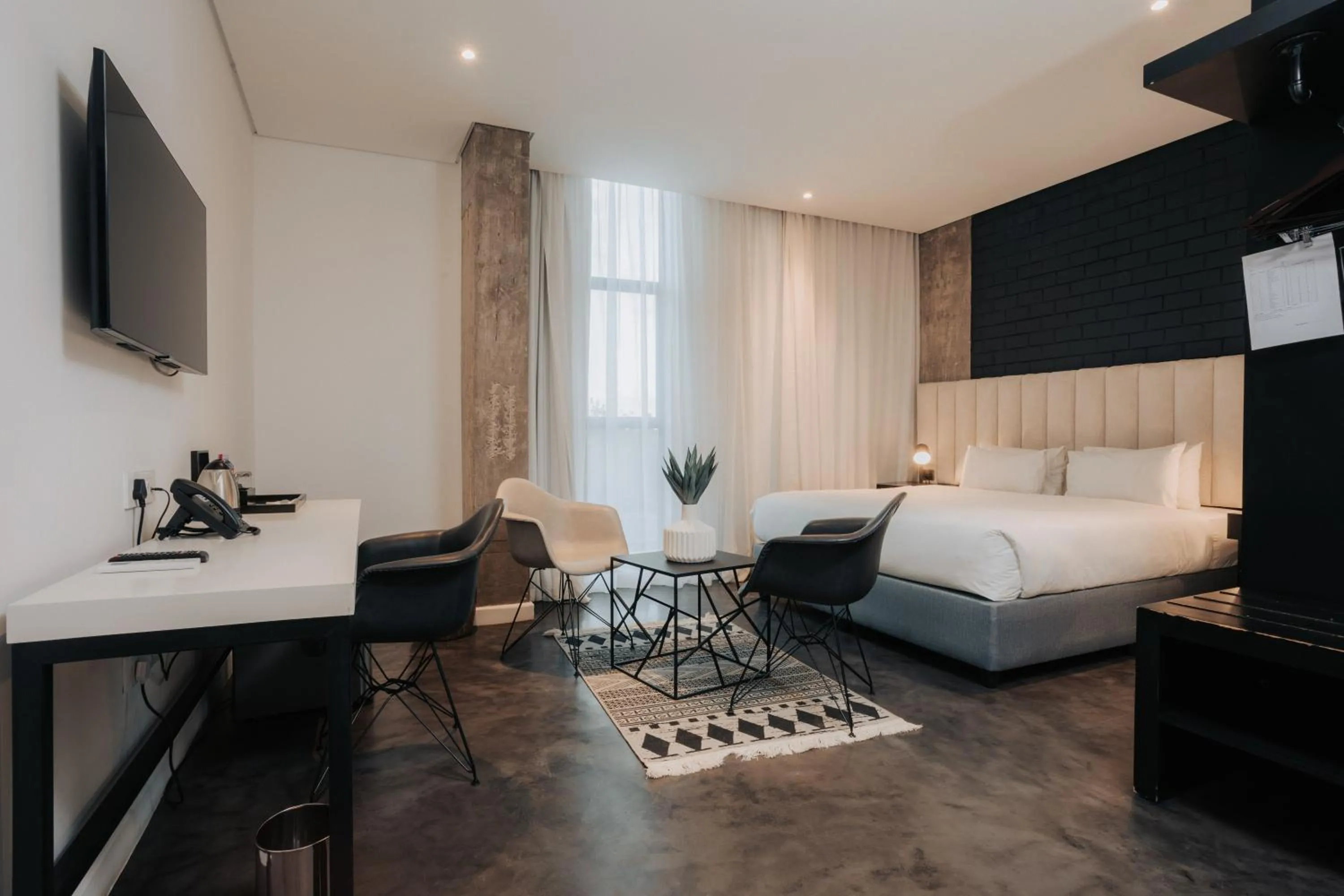 Bedroom, Bed in The Urban Hotel Lusaka