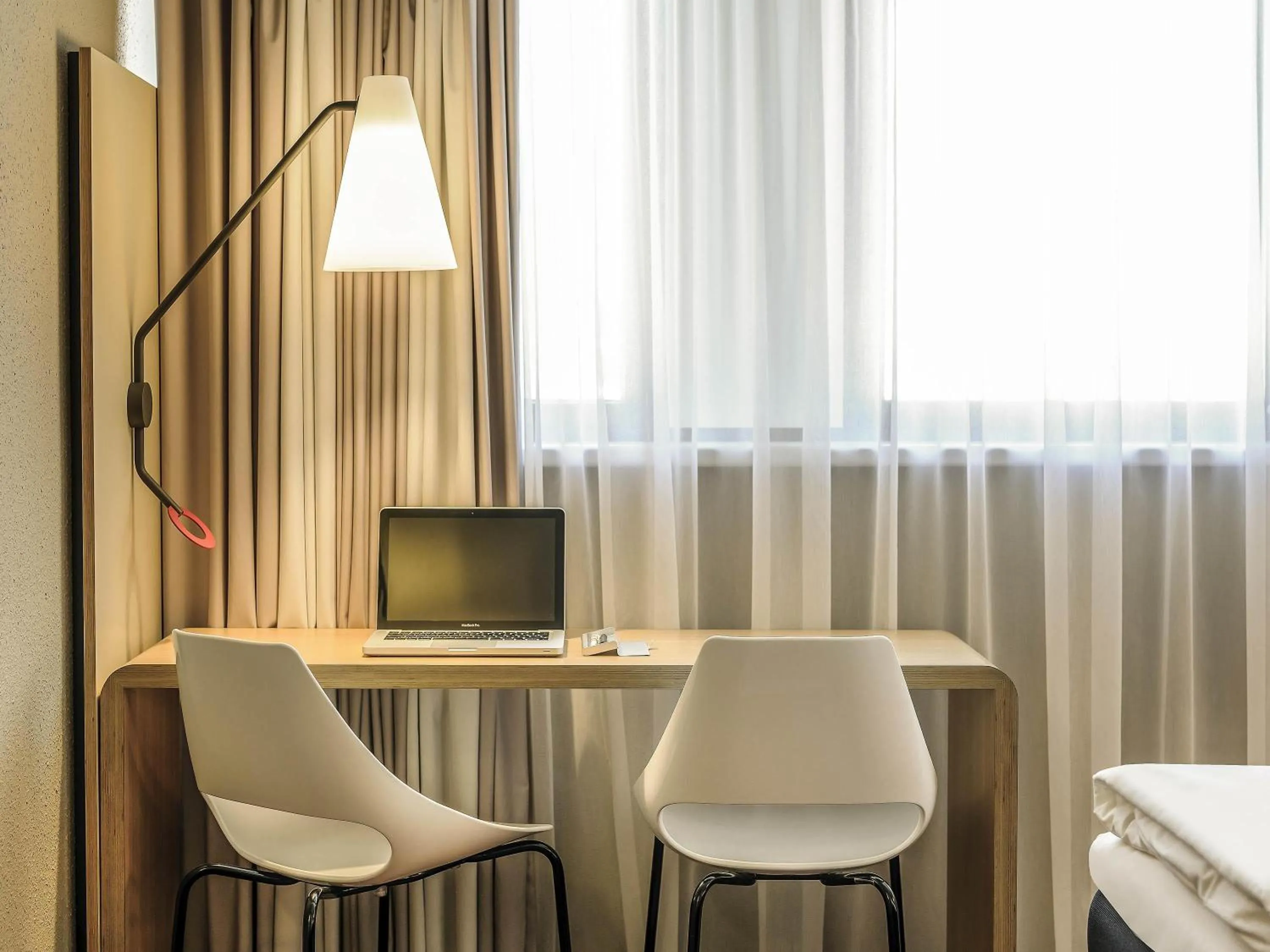 Bedroom in ibis Innsbruck