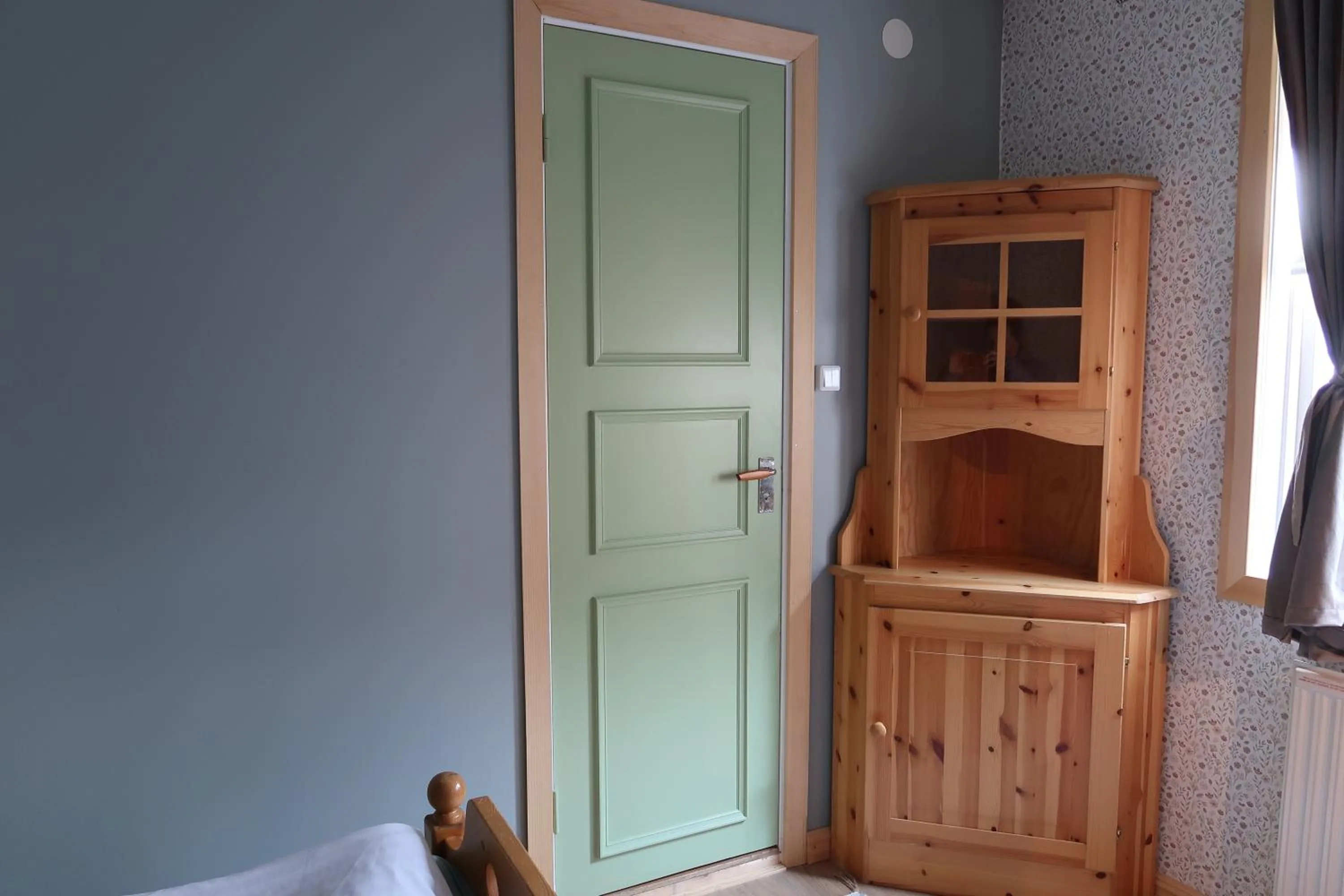 wardrobe in Hammarstrand B&B och lägenhet