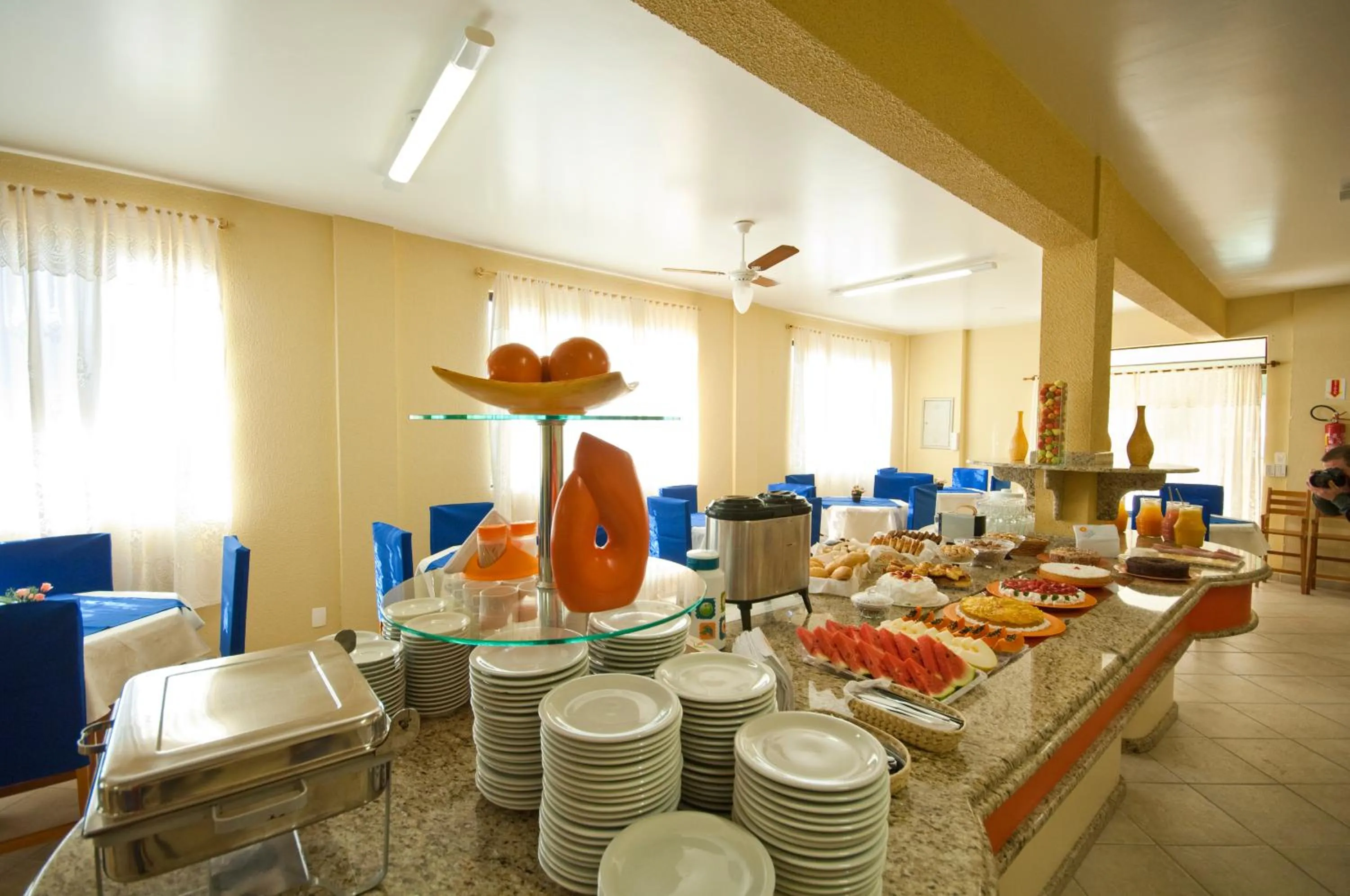 Buffet breakfast in Pousada Vale Del Sol