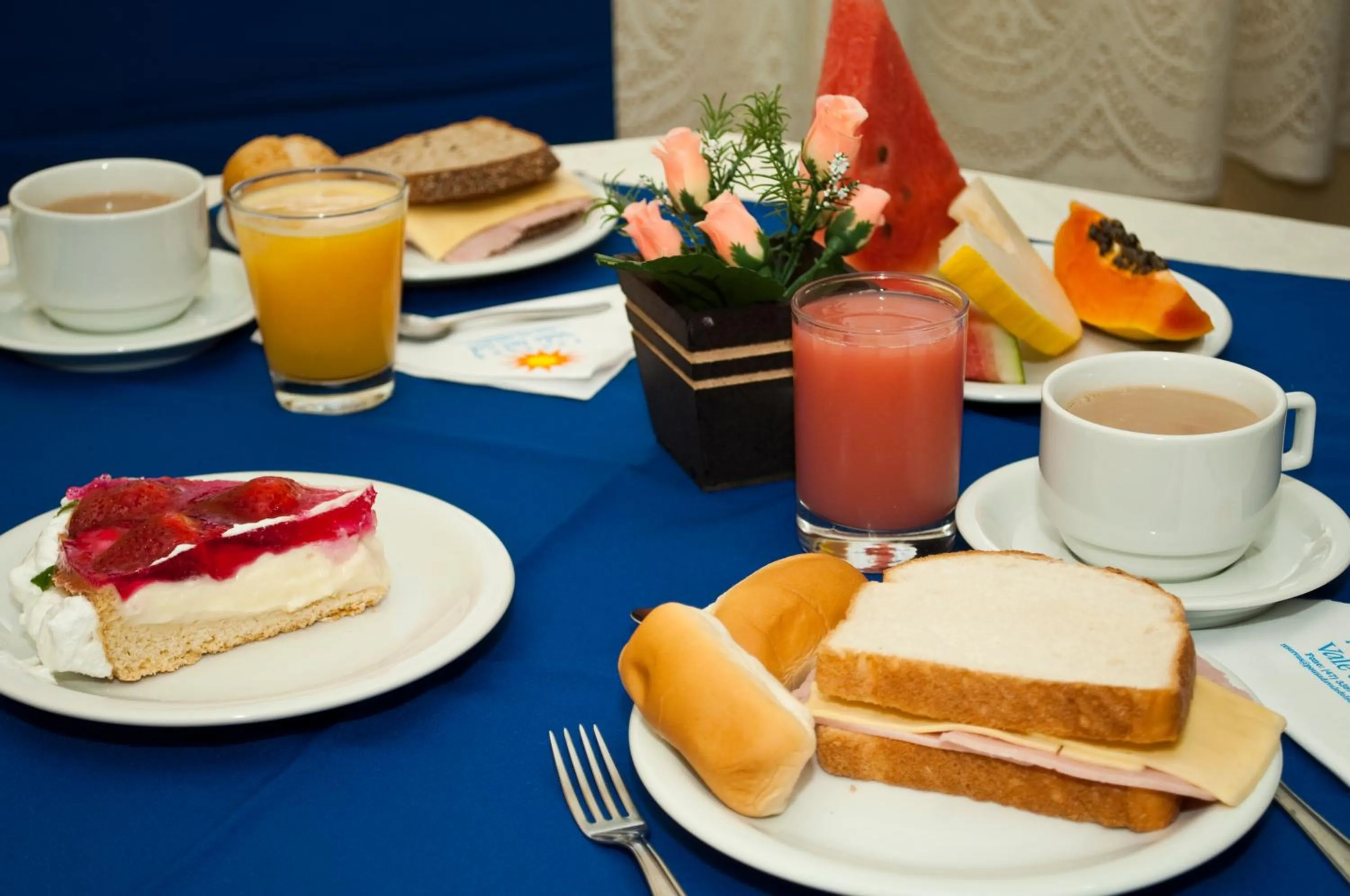 Buffet breakfast in Pousada Vale Del Sol