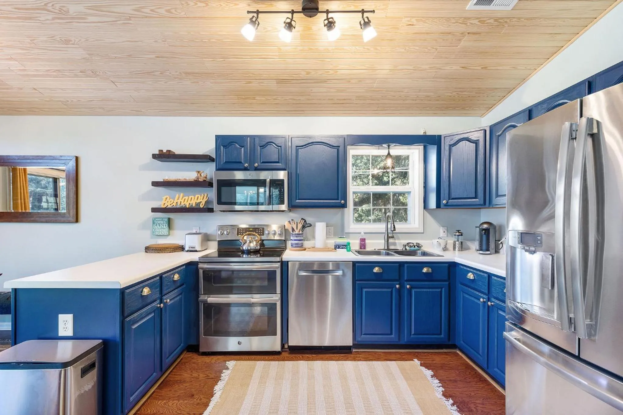 2nd Block E Huron - Keep Palm - Adorable House Minutes from the Beach