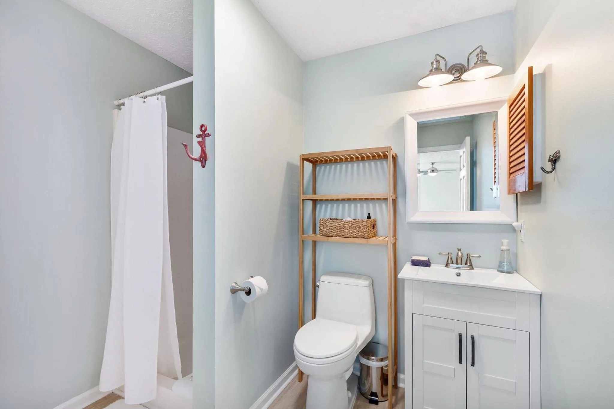 2nd Block E Huron - Keep Palm - Adorable House Minutes from the Beach