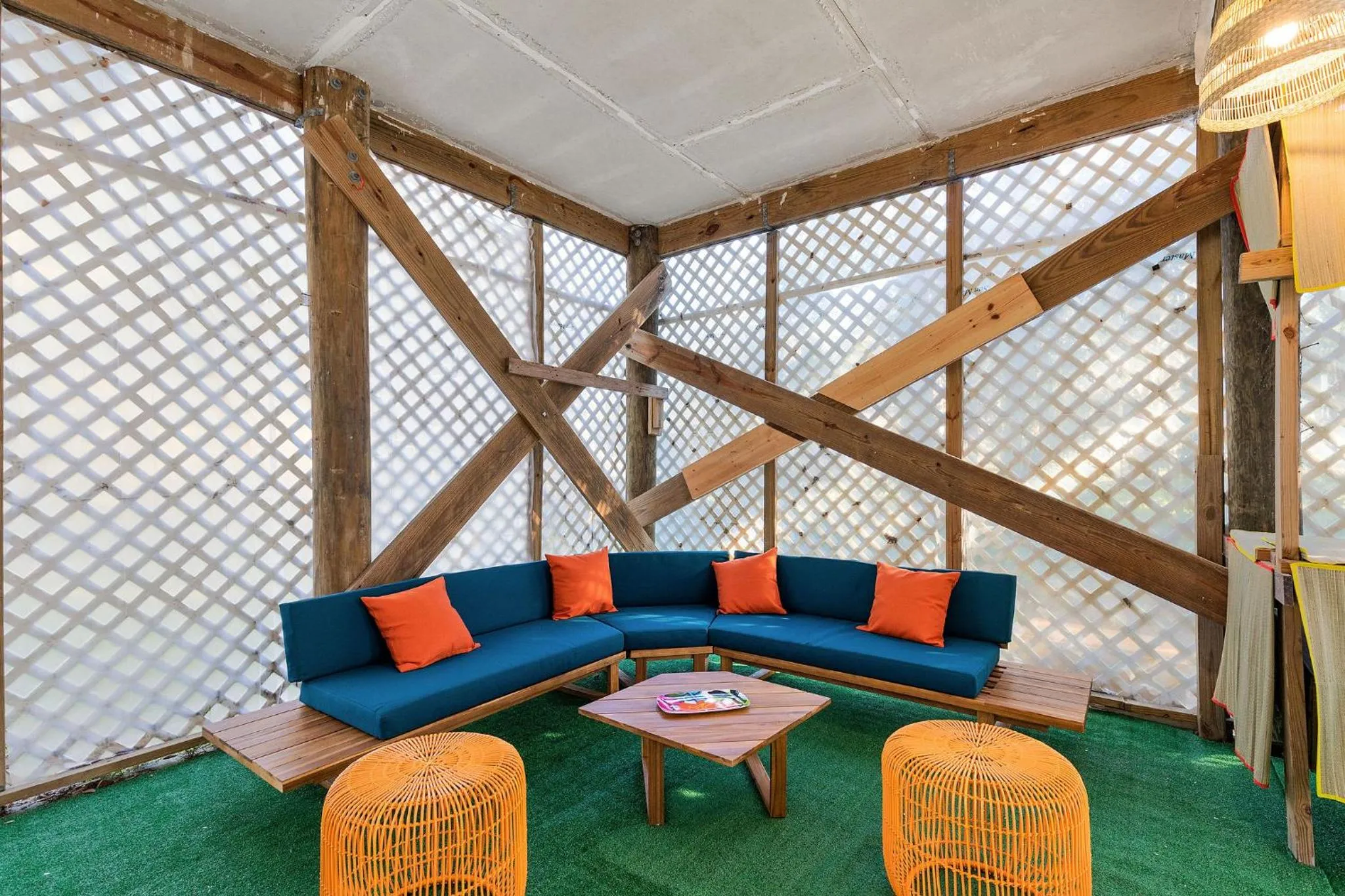 2nd Block E Huron - Keep Palm - Adorable House Minutes from the Beach