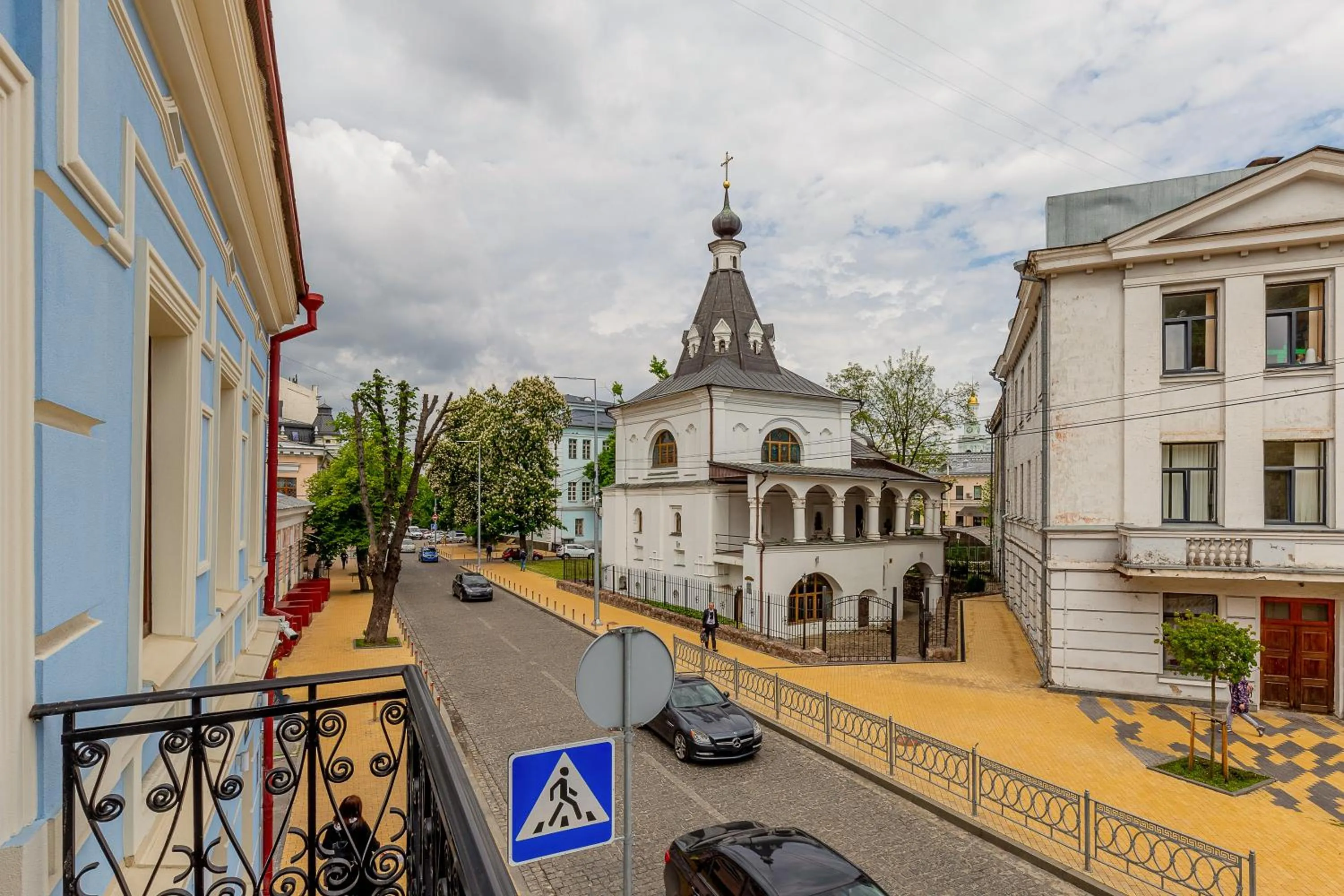 Street view in KONTRAKT Boutique Hotel