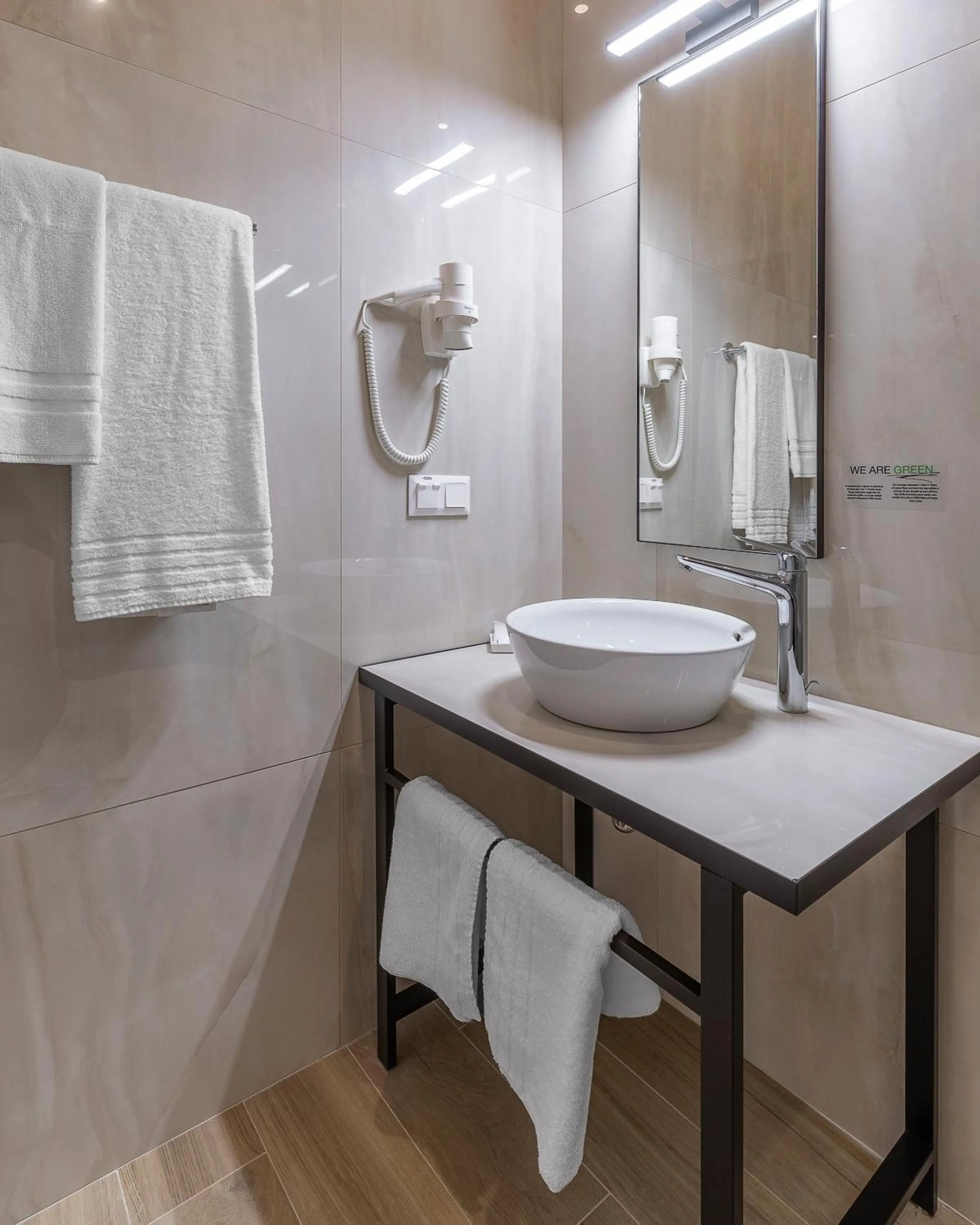 Bathroom in KONTRAKT Boutique Hotel