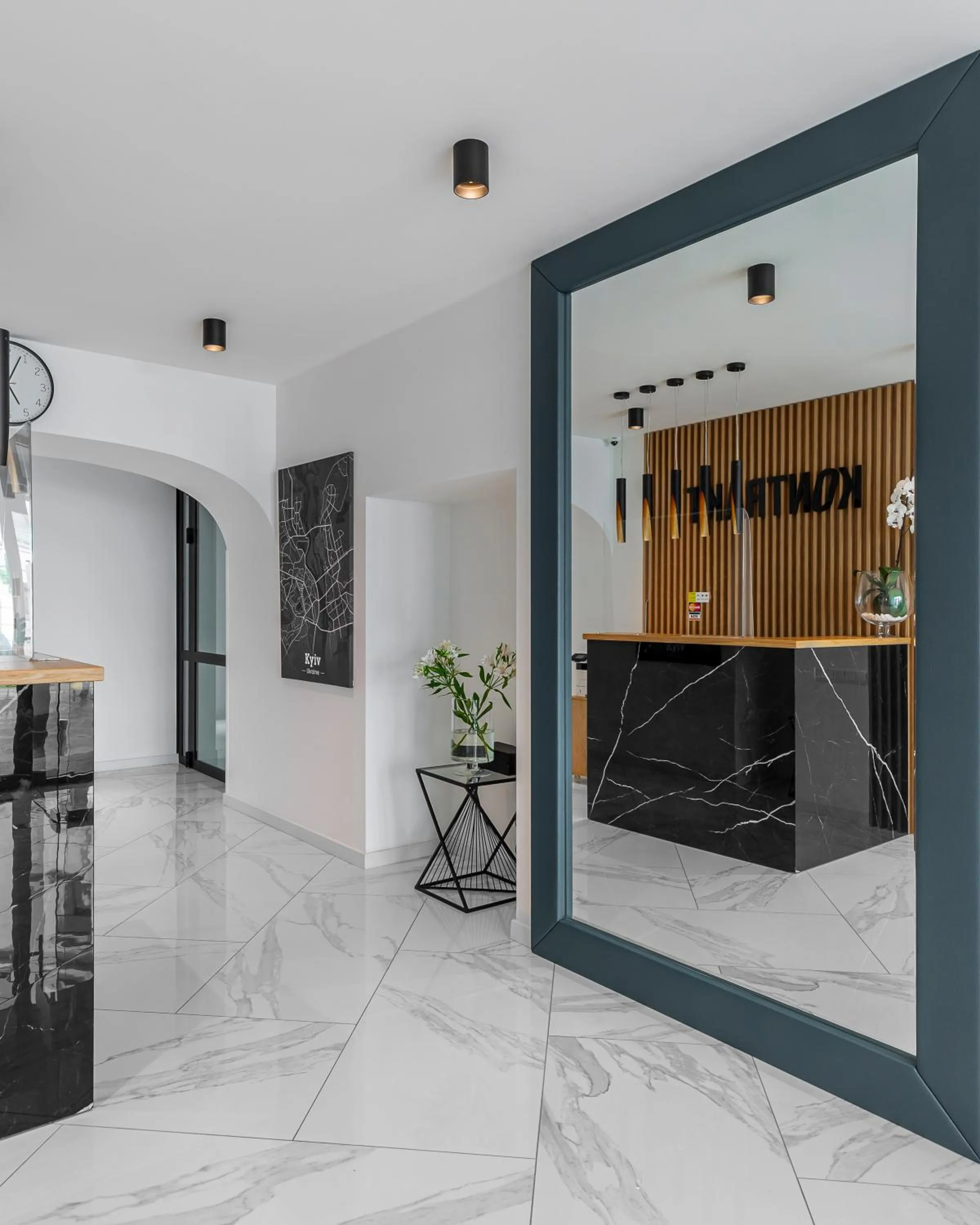 Lobby or reception in KONTRAKT Boutique Hotel