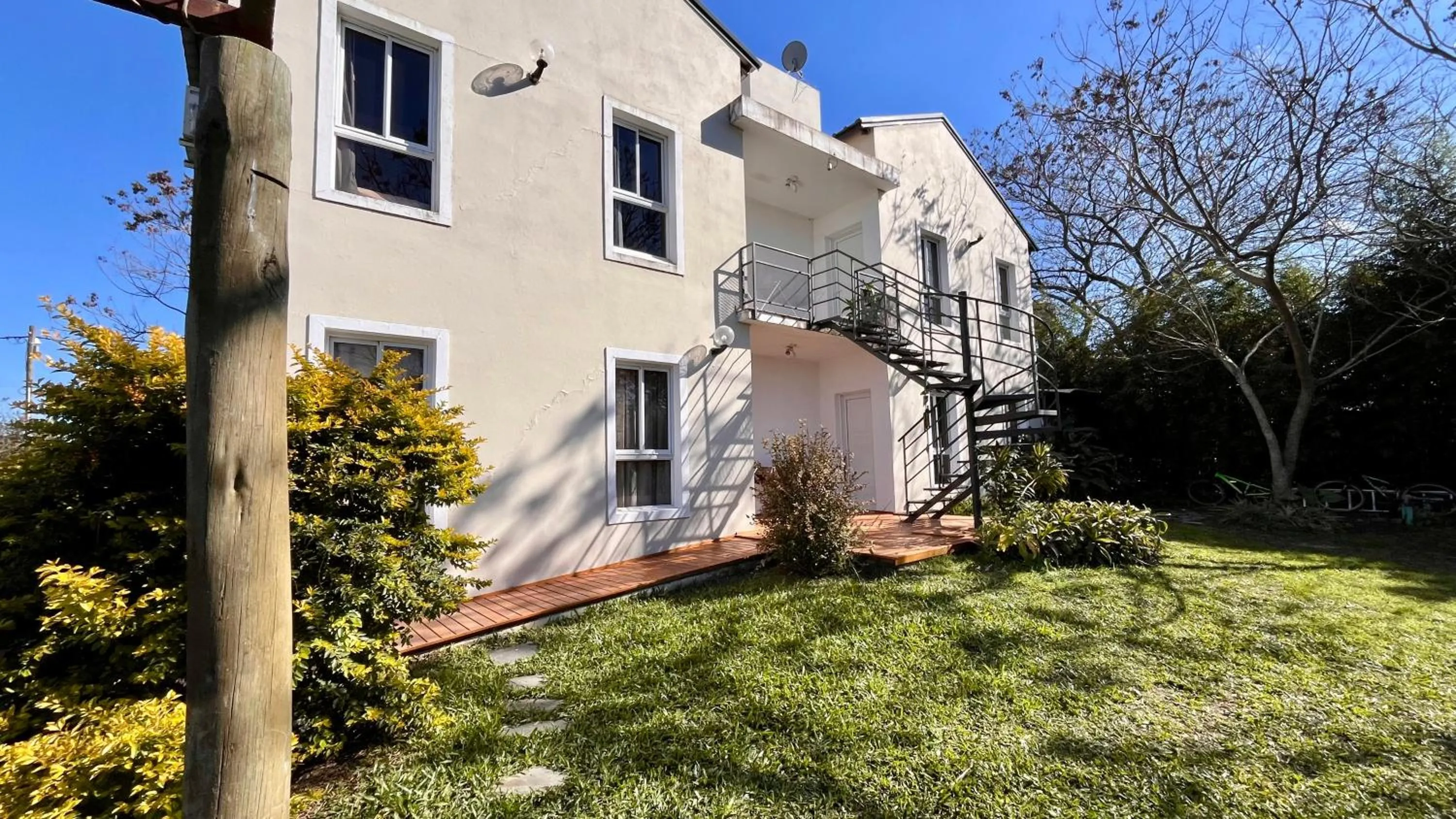 Property building in Rio Termal