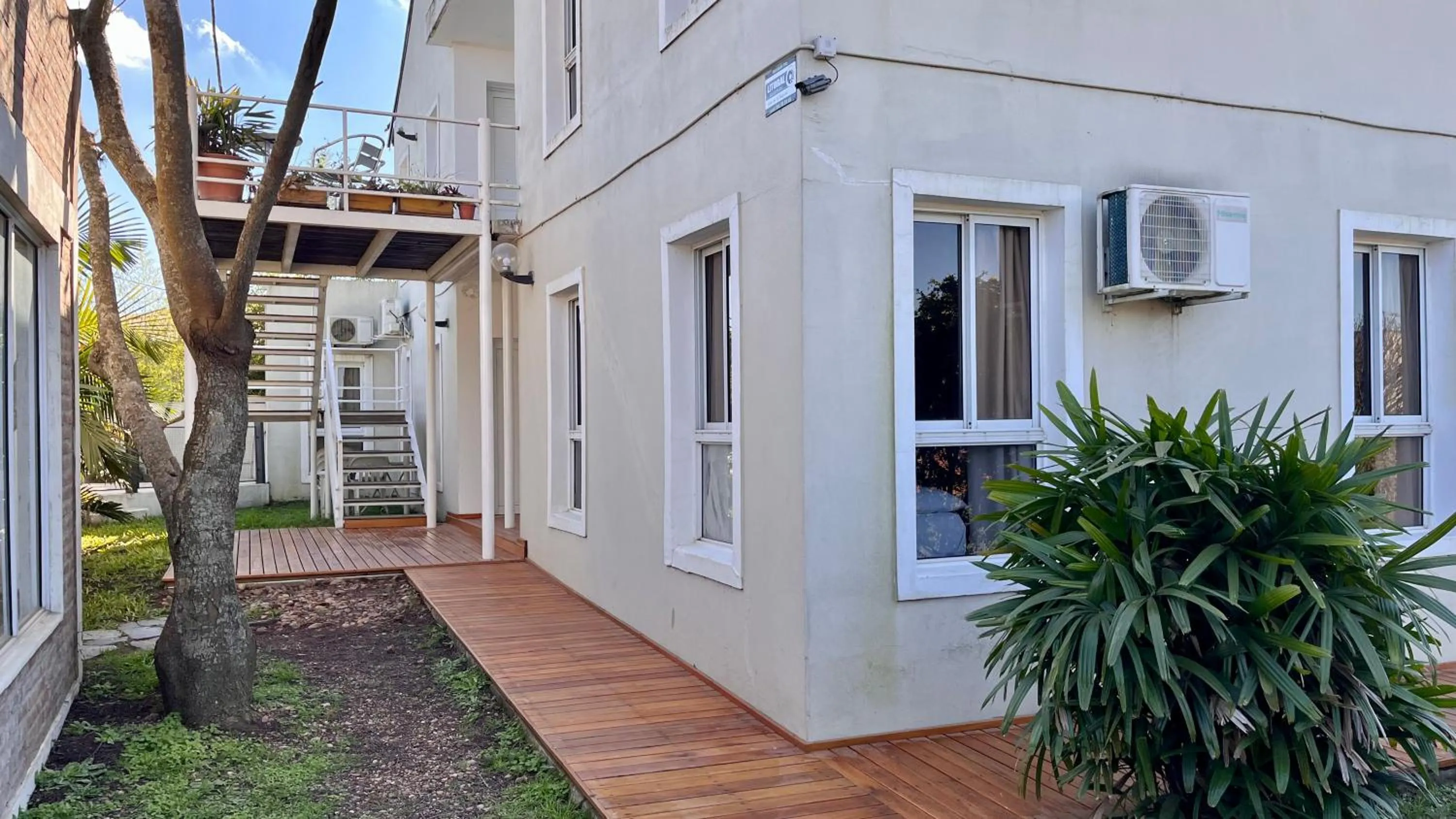 Property building in Rio Termal