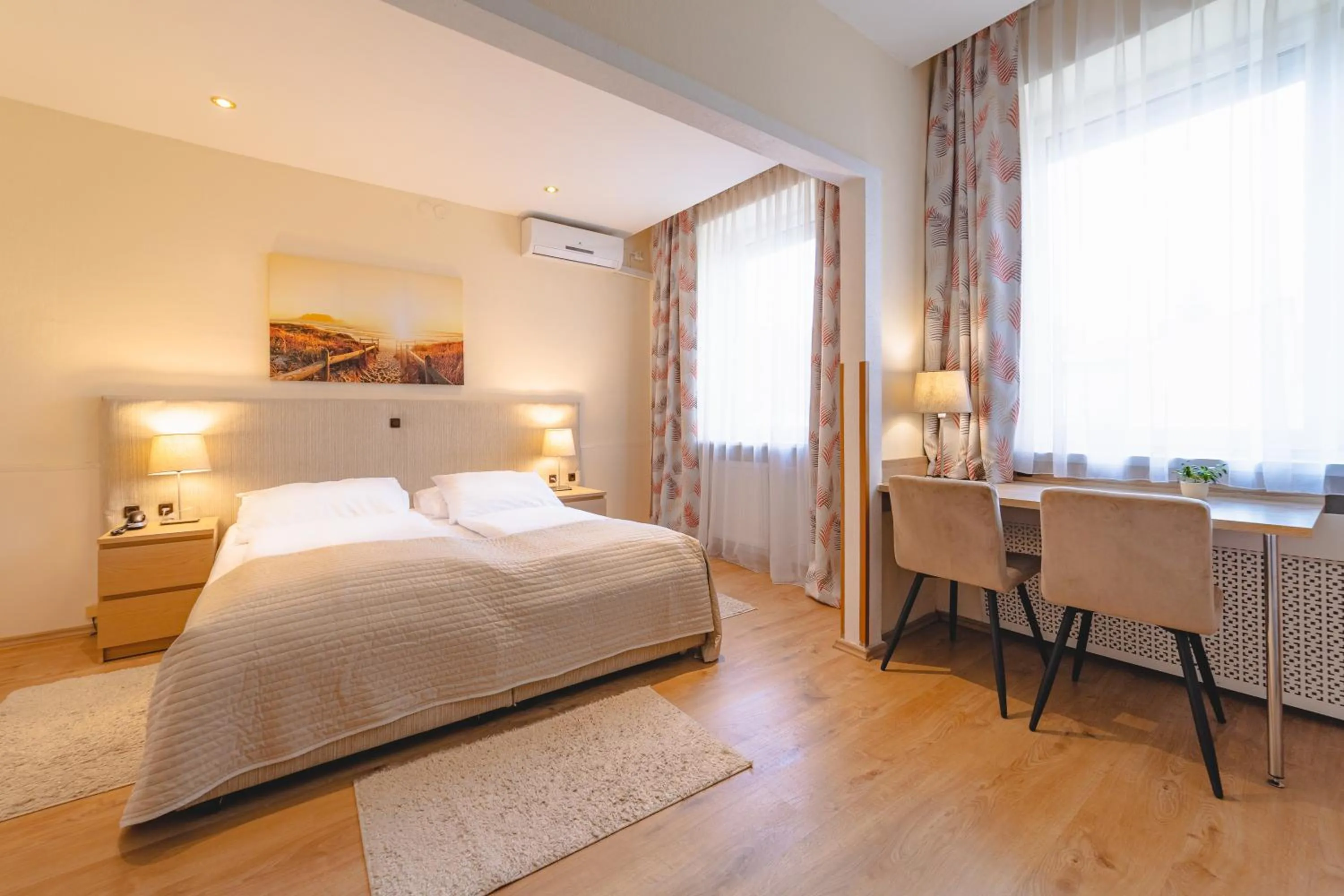 Bed in Hotel Zentral