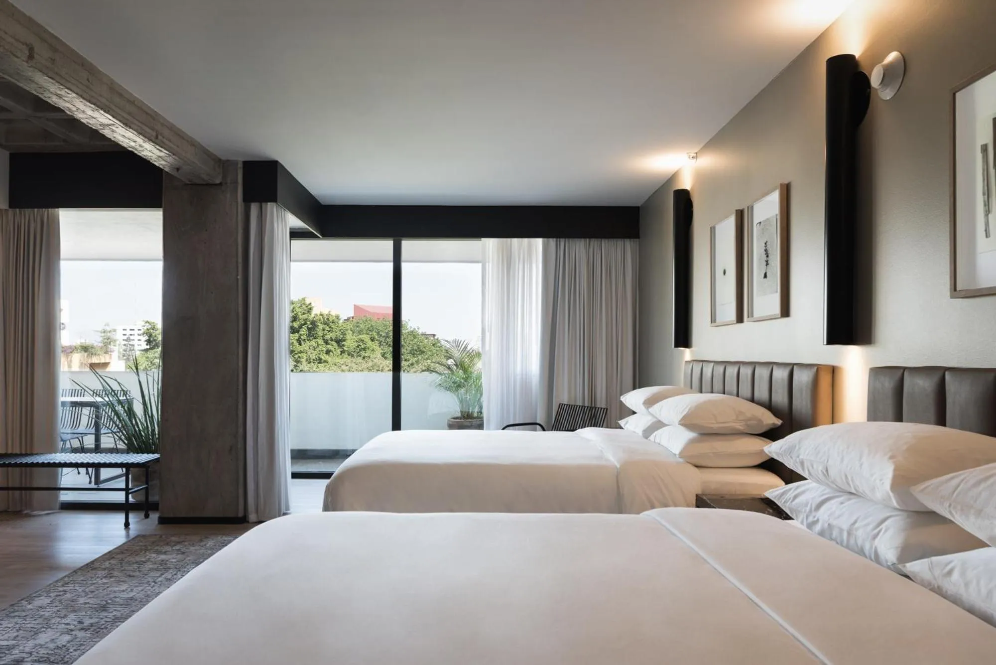 Photo of the whole room, Bed in Bellwort Hotel