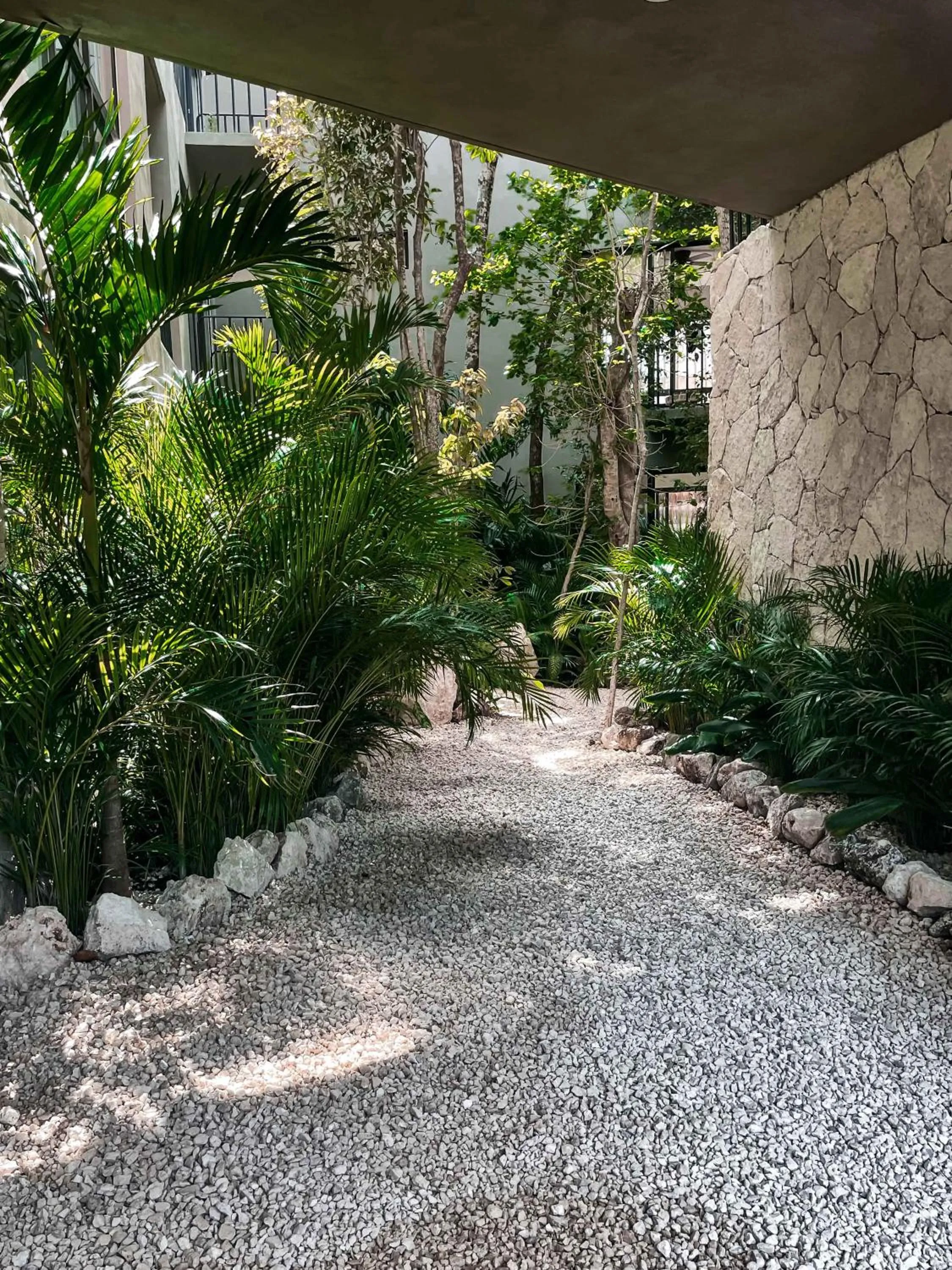 Property building in Vida Jungle Boho Apart 13 with special fee to access Hotel Bardo