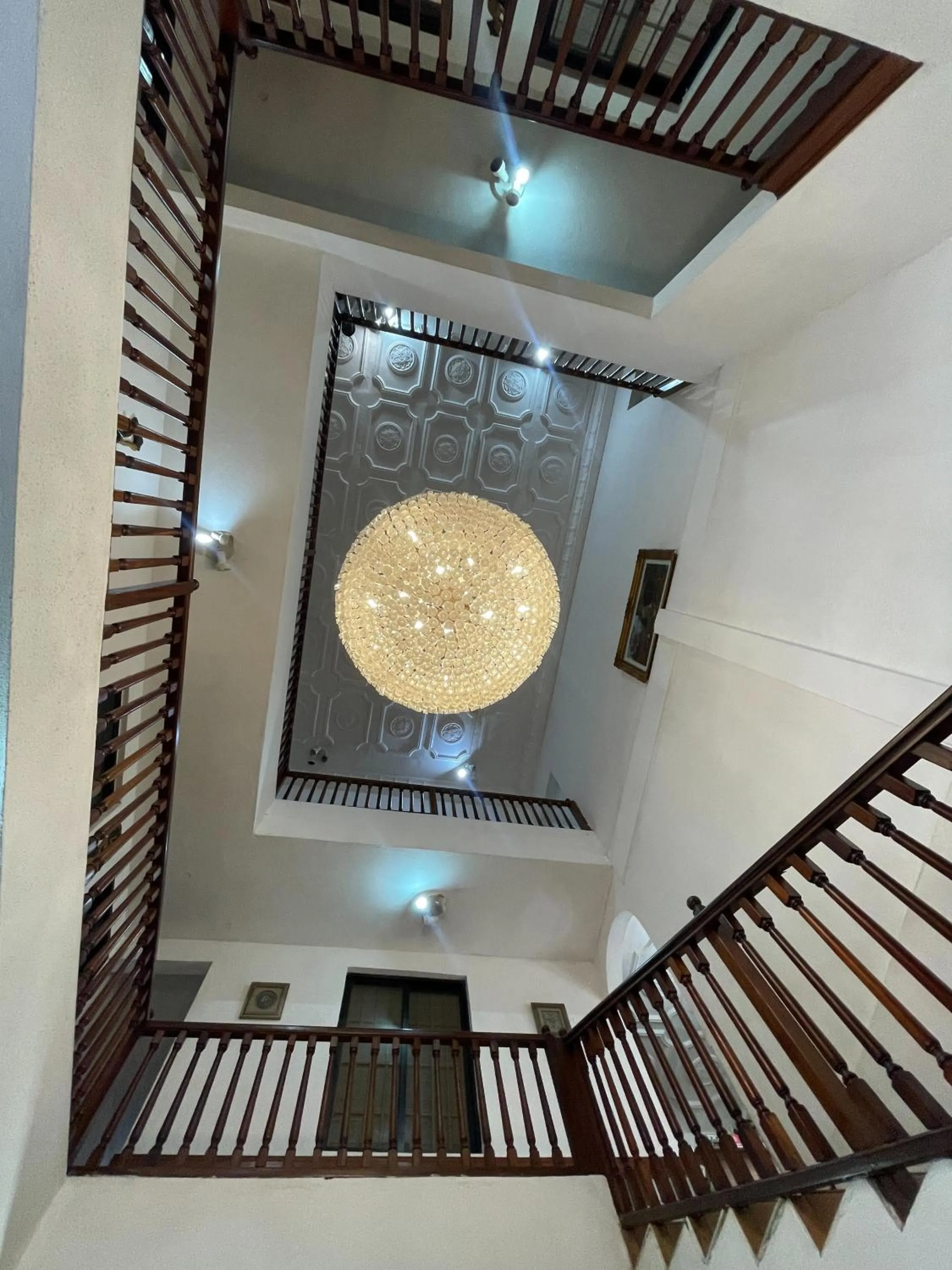 Property building in Hill View Hotel McCarthy Hills