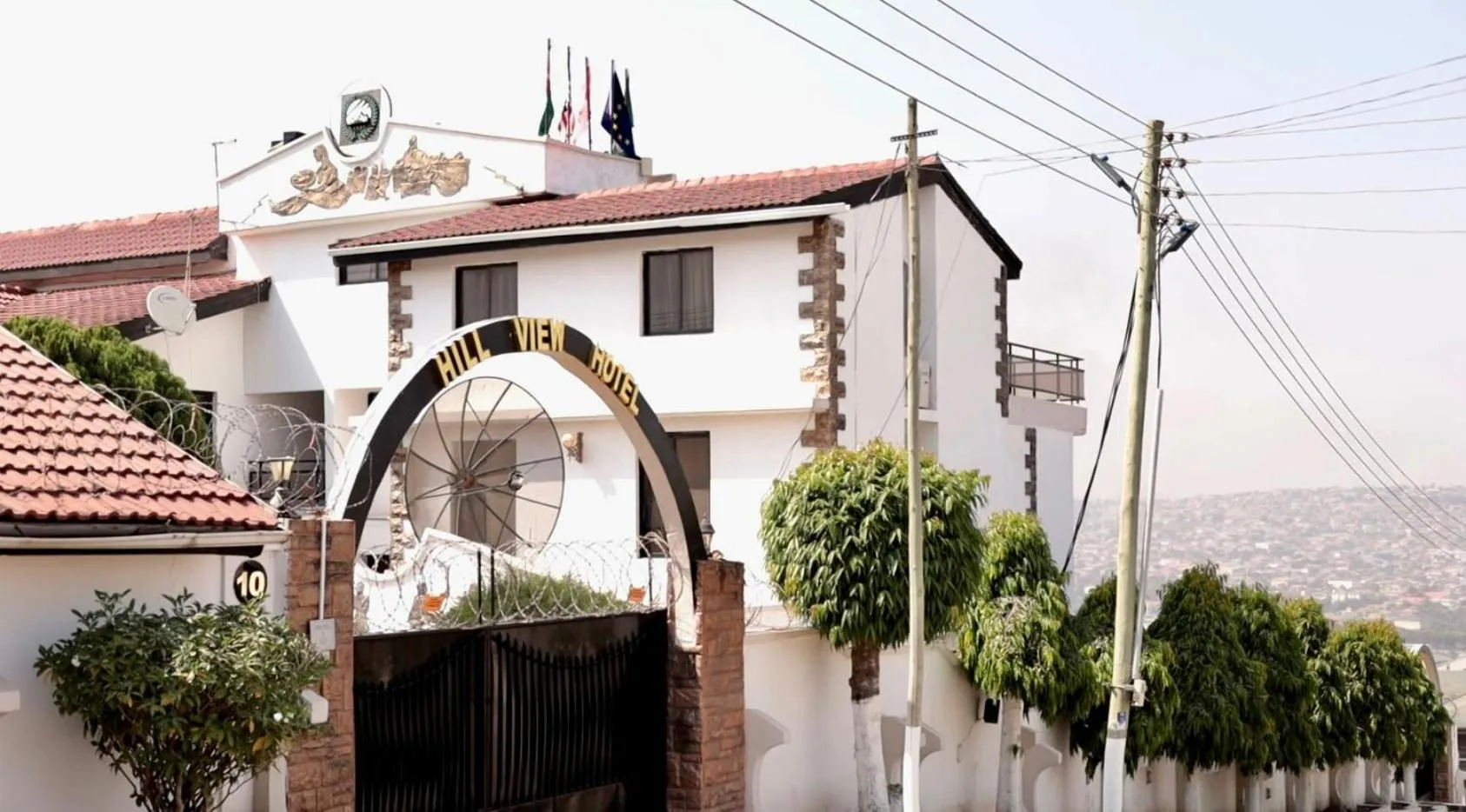 Property building in Hill View Hotel McCarthy Hills