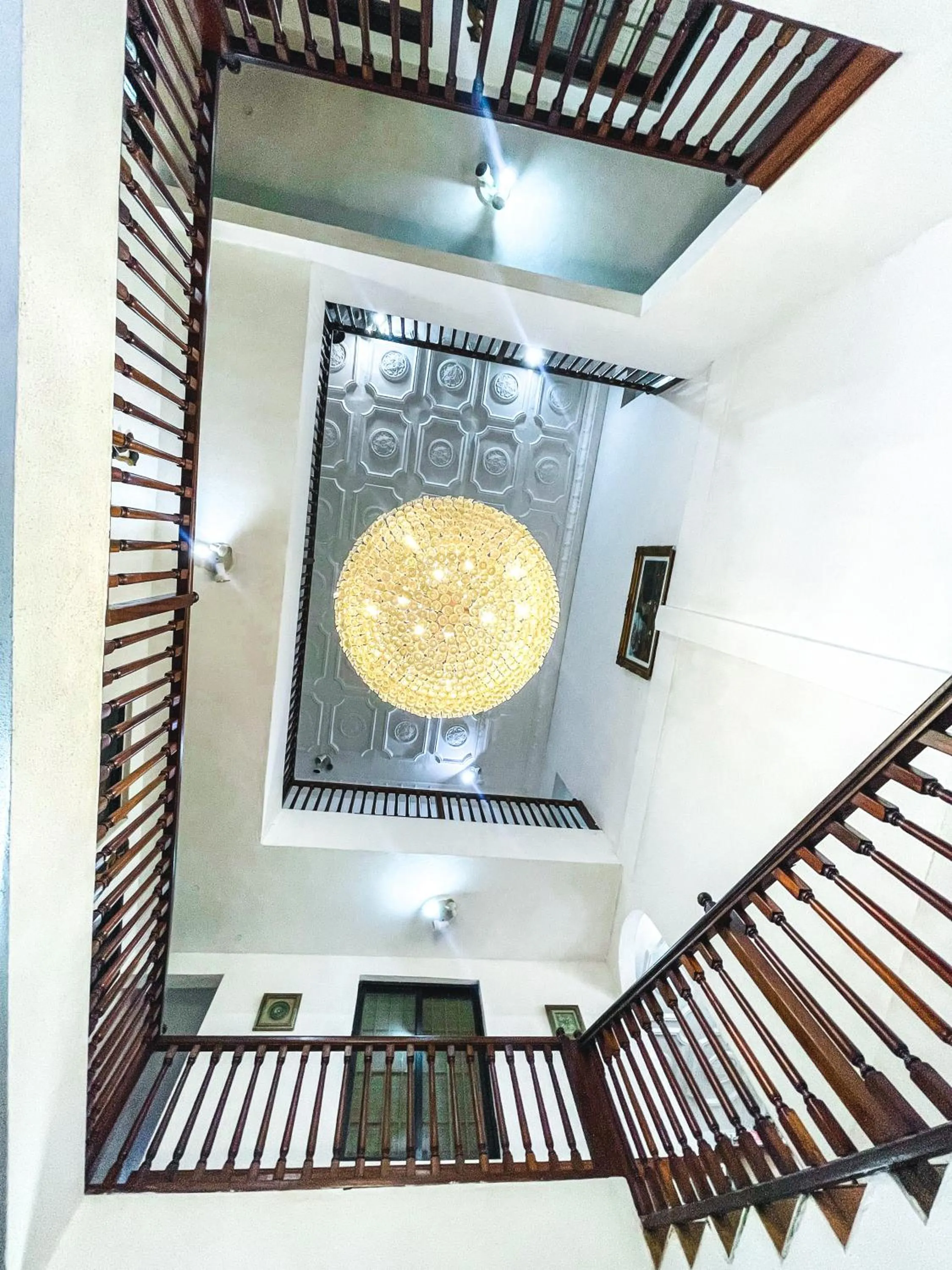 Property building in Hill View Hotel McCarthy Hills